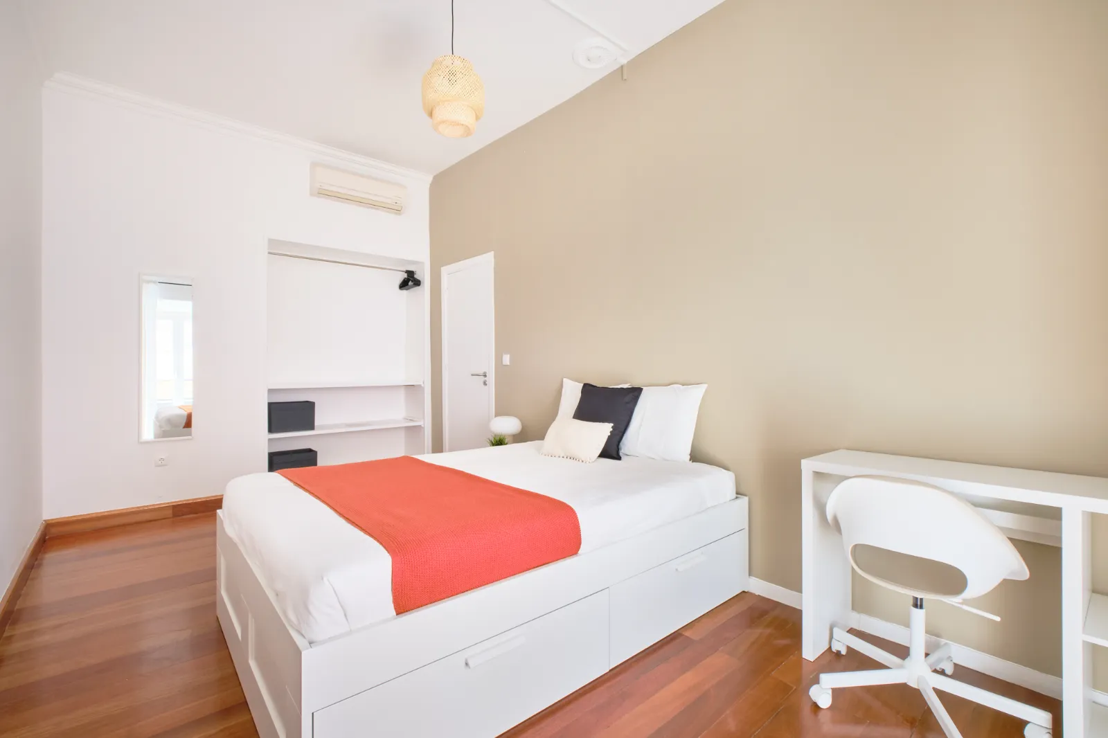 Room 4 - Double Room em Rato, Lisbon – foto 2 de 18