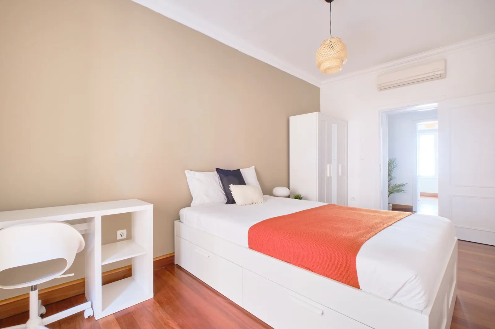 Room 5 - Double Room em Rato, Lisbon – foto 2 de 17