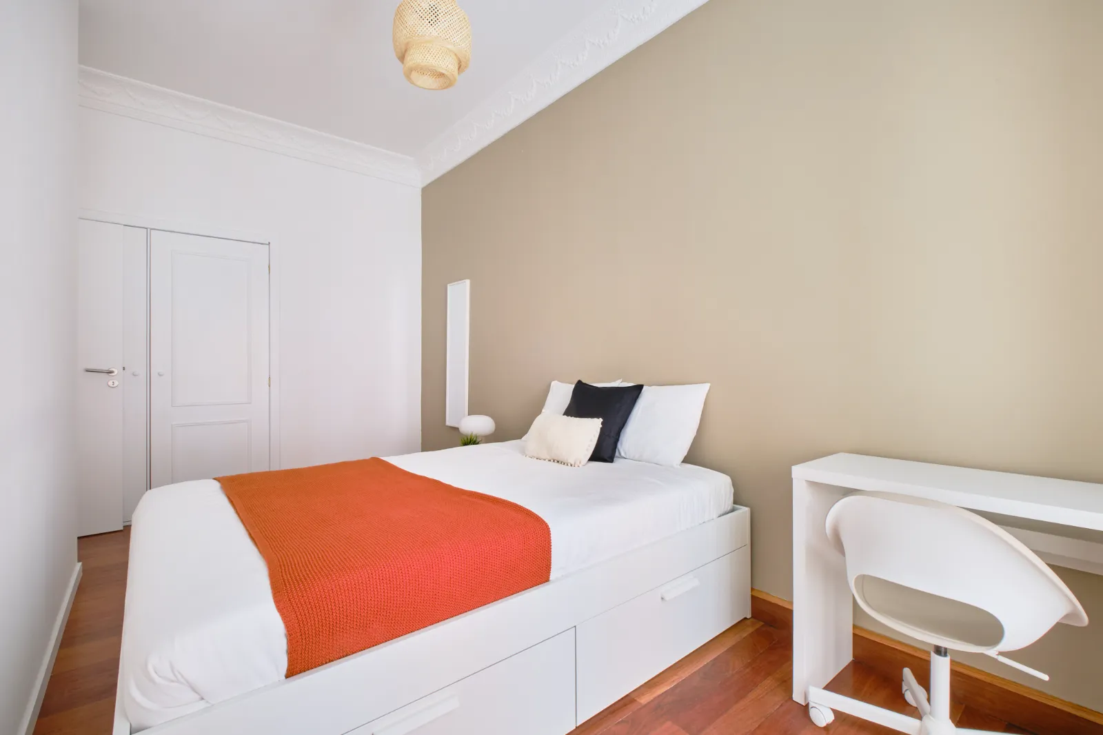 Room 1- Double Room em Rato, Lisbon – foto 3 de 18