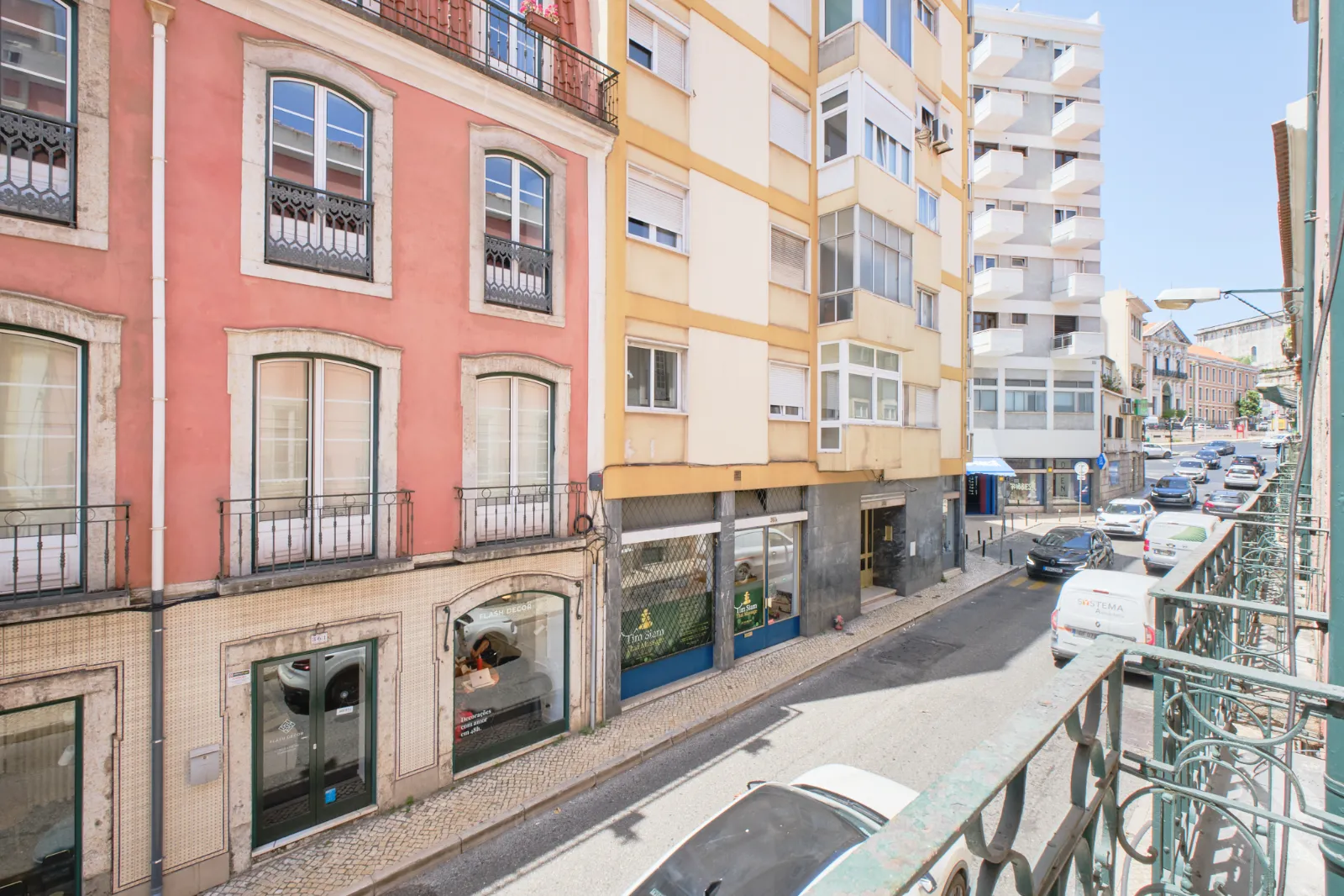 Room 1- Double Room in lisboa – photo 1 of 5