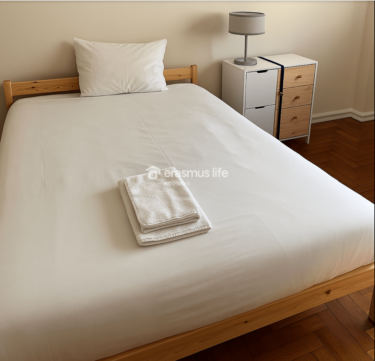 Spacious Double Room 4 in Bairro do Rego, lisboa – photo 2 of 6