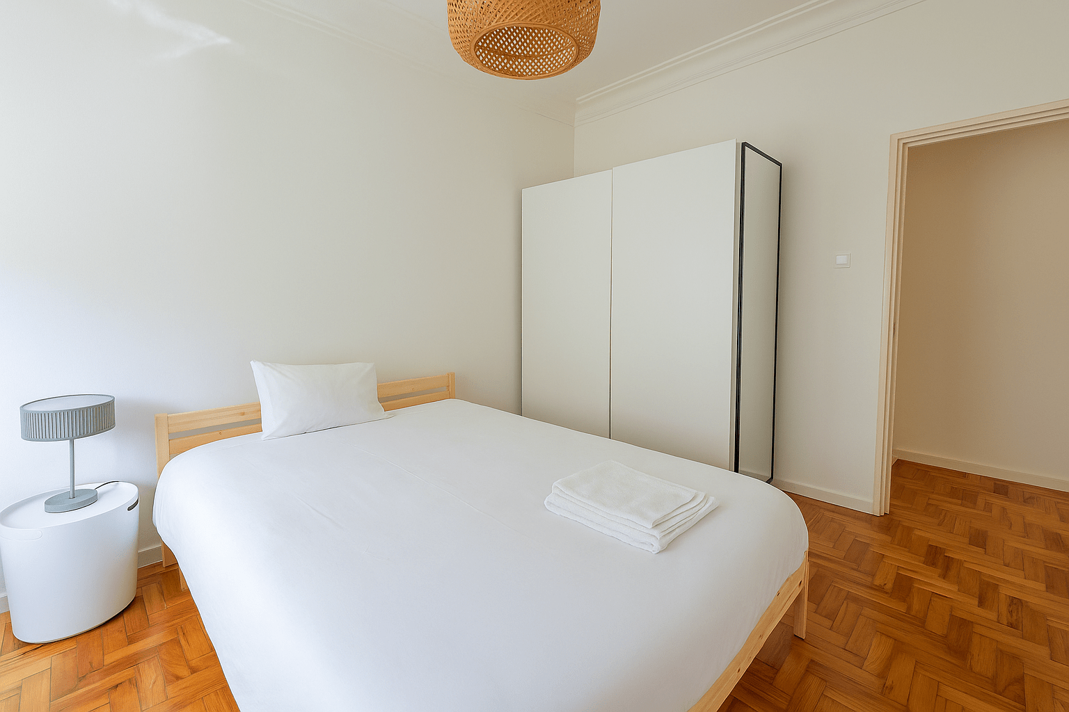 Spacious Double Room 1 in lisboa – photo 1 of 2