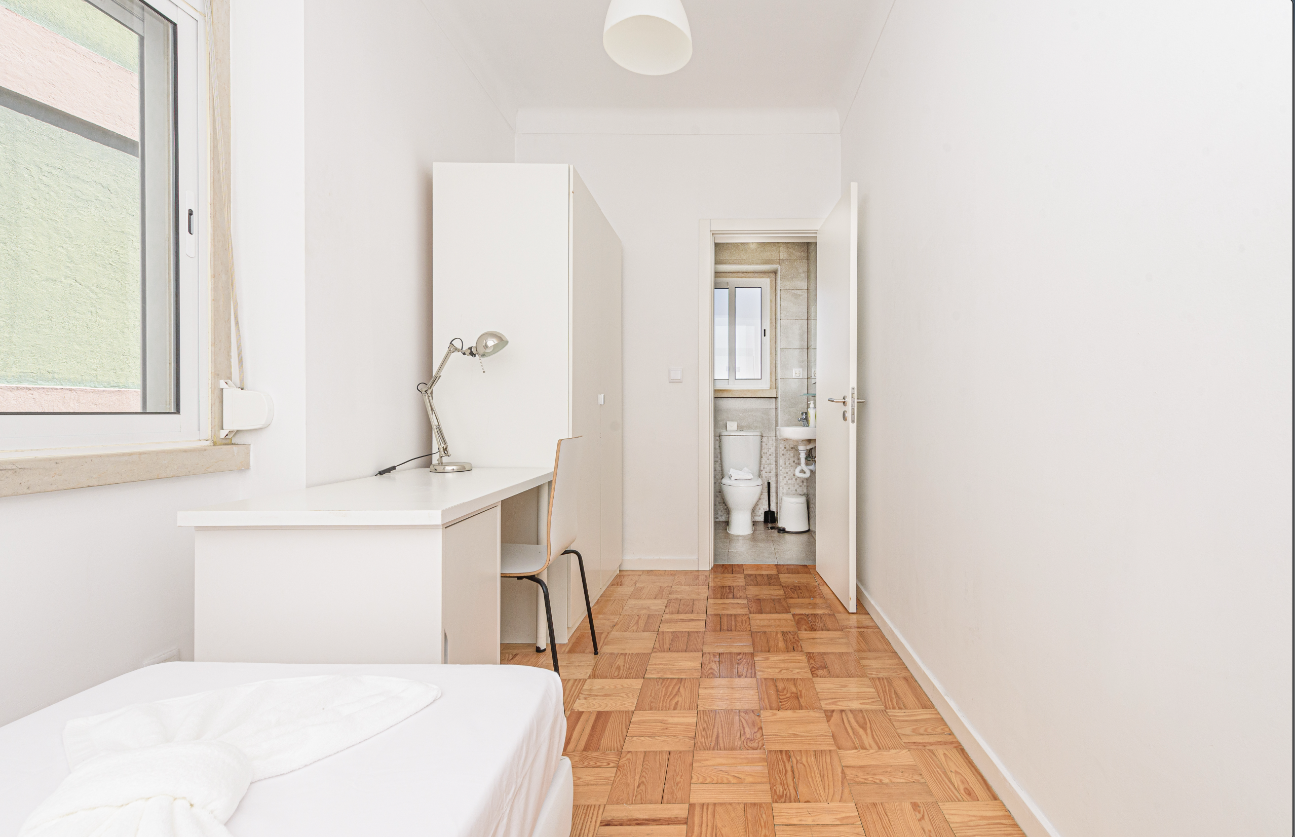 Room 2438 em Jardim Zoologico, lisboa – foto 2 de 14