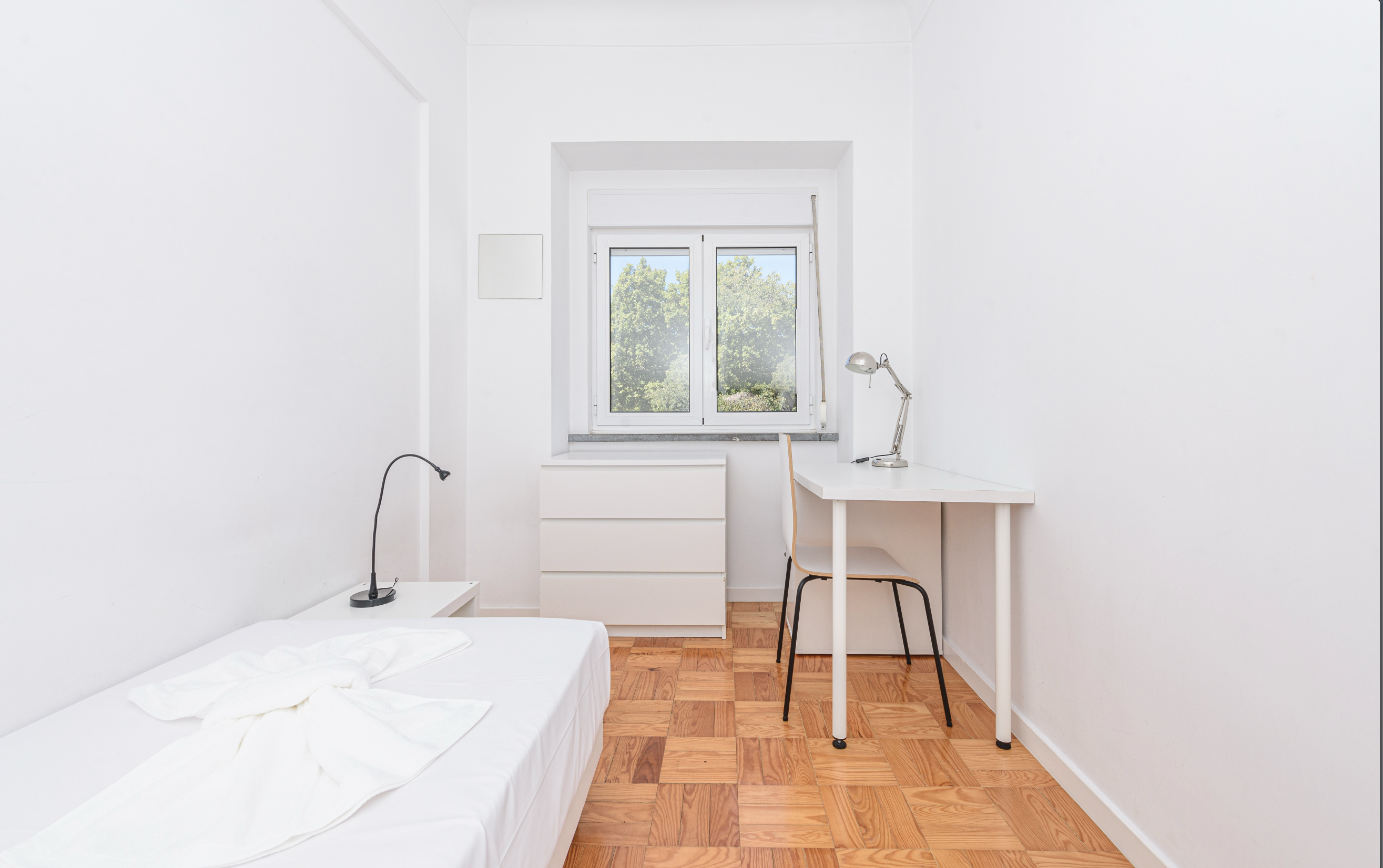 Room 2434 em Jardim Zoologico, lisboa – foto 2 de 12