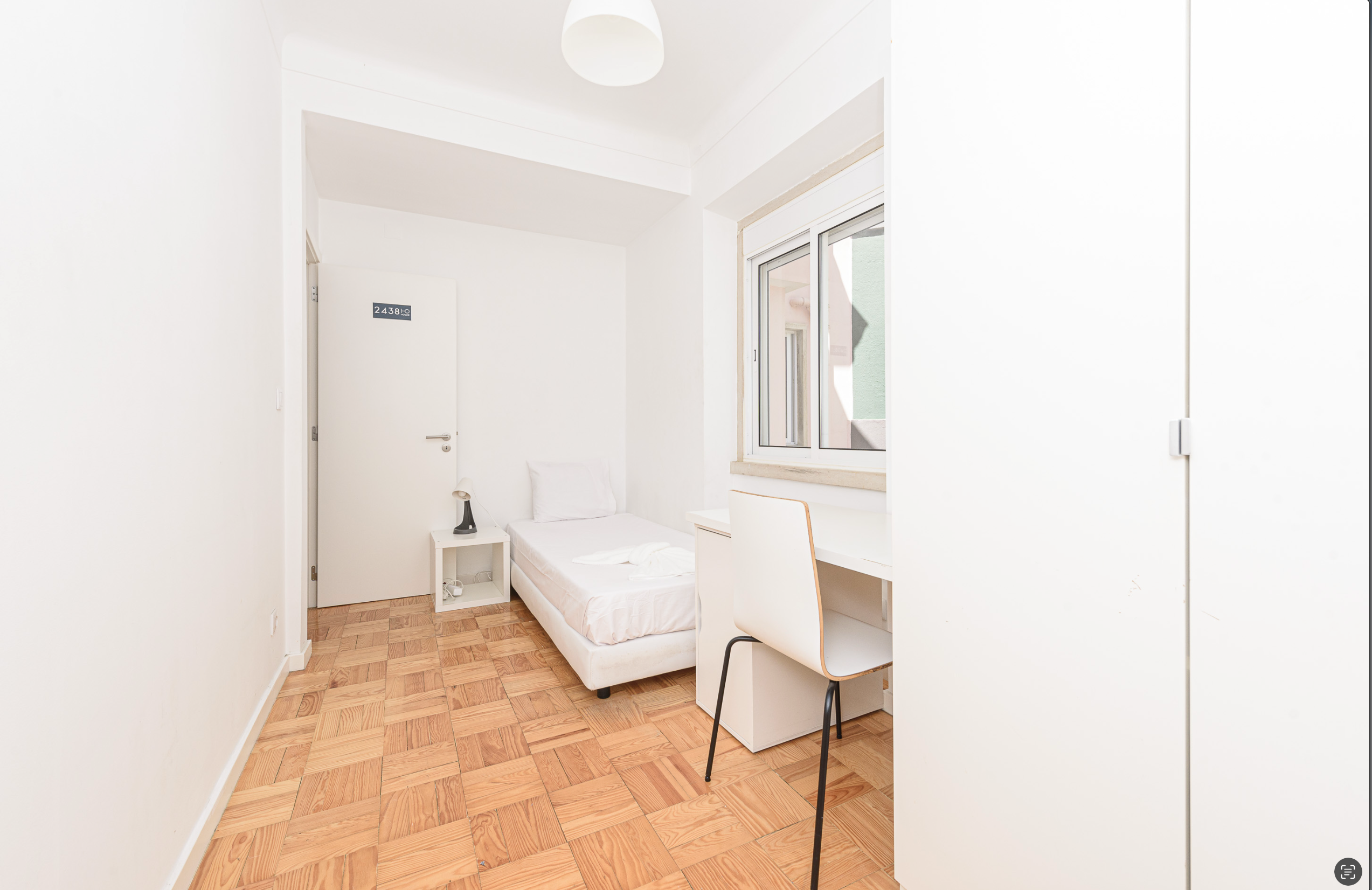 Room 2438 em Jardim Zoologico, lisboa – foto 5 de 14