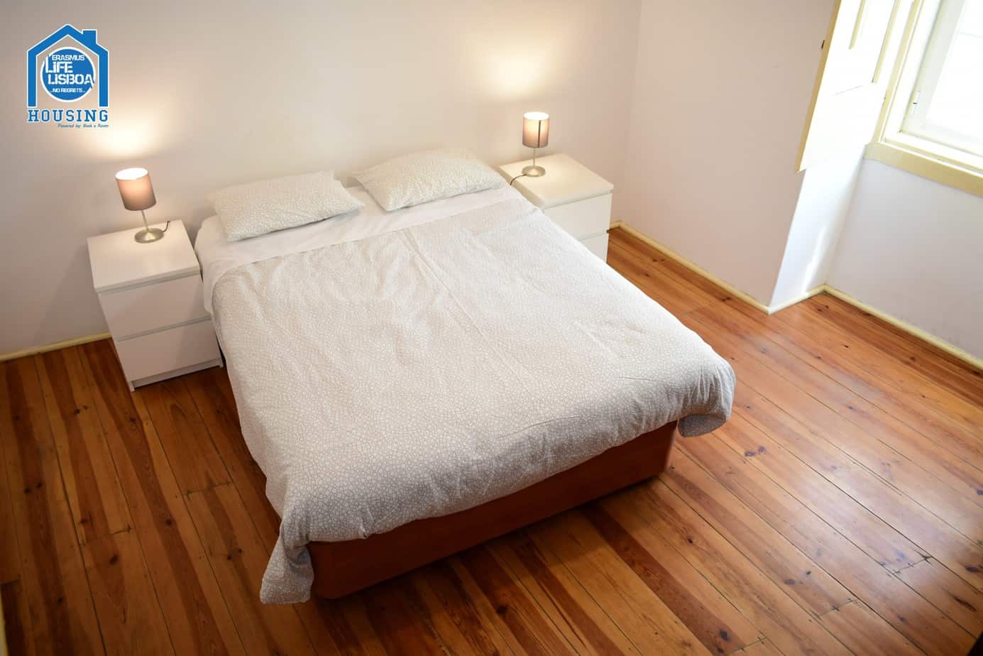 Room 1 - Ideal Student Space & Storage in Bairro Alto, lisboa – photo 2 of 12