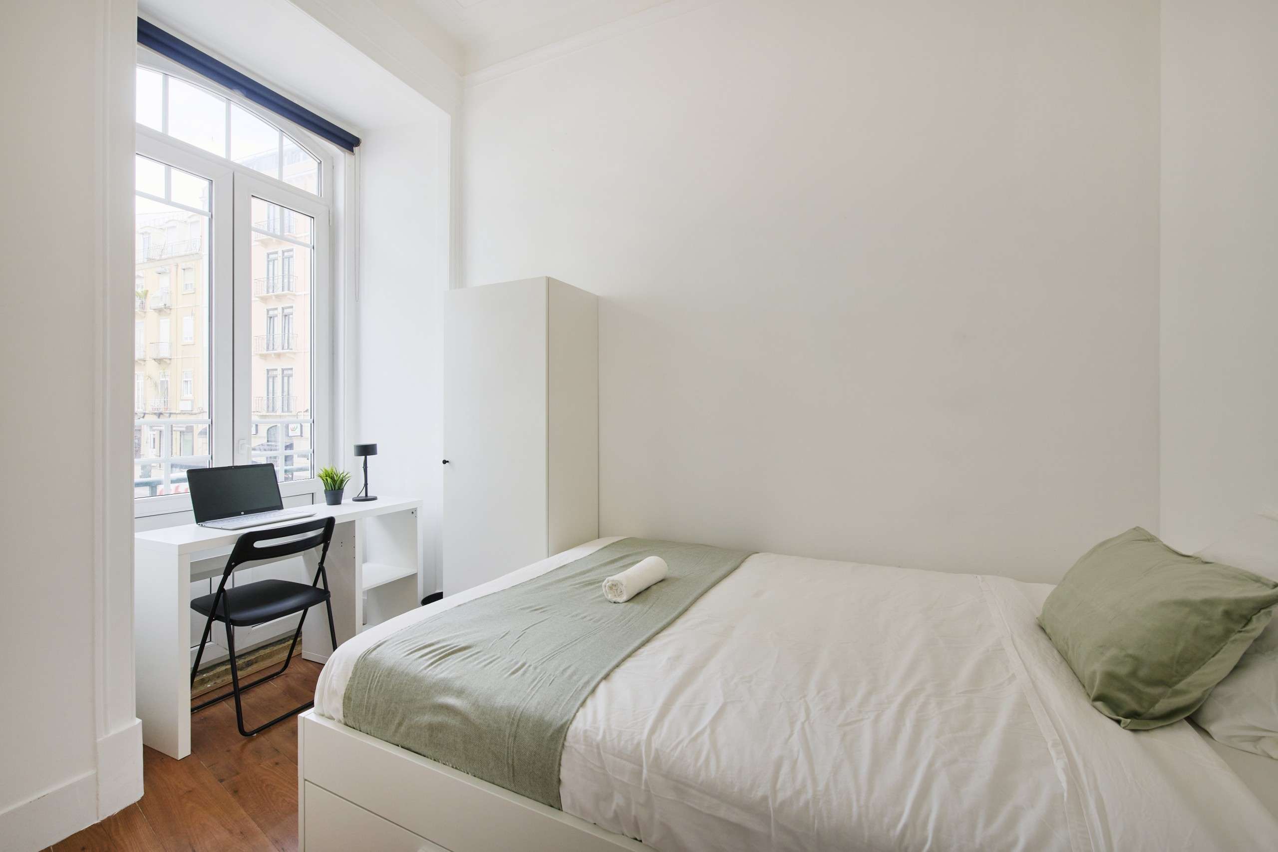 Comfortable Double Room 1 with Storage em Arroios e Penha de França, lisboa – foto 3 de 12