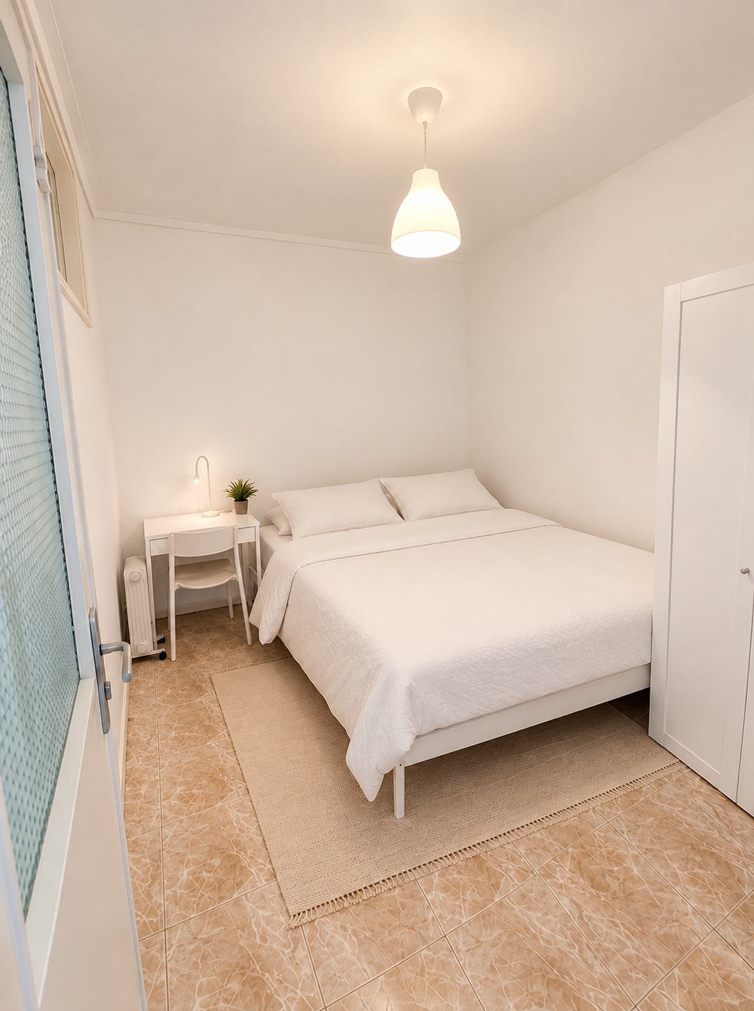 Bedroom 6 in Jardim do Morro Flat in Santa Marinha, porto – photo 1 of 11
