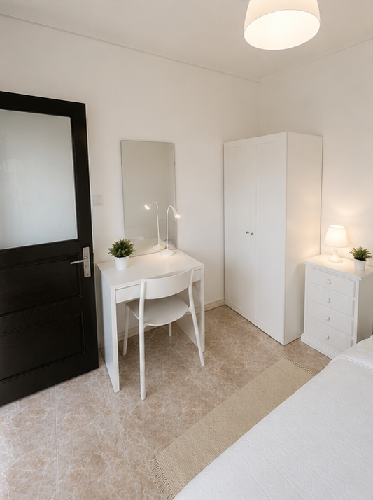 Bedroom 4 in Jardim do Morro Flat in Santa Marinha, porto – photo 3 of 13