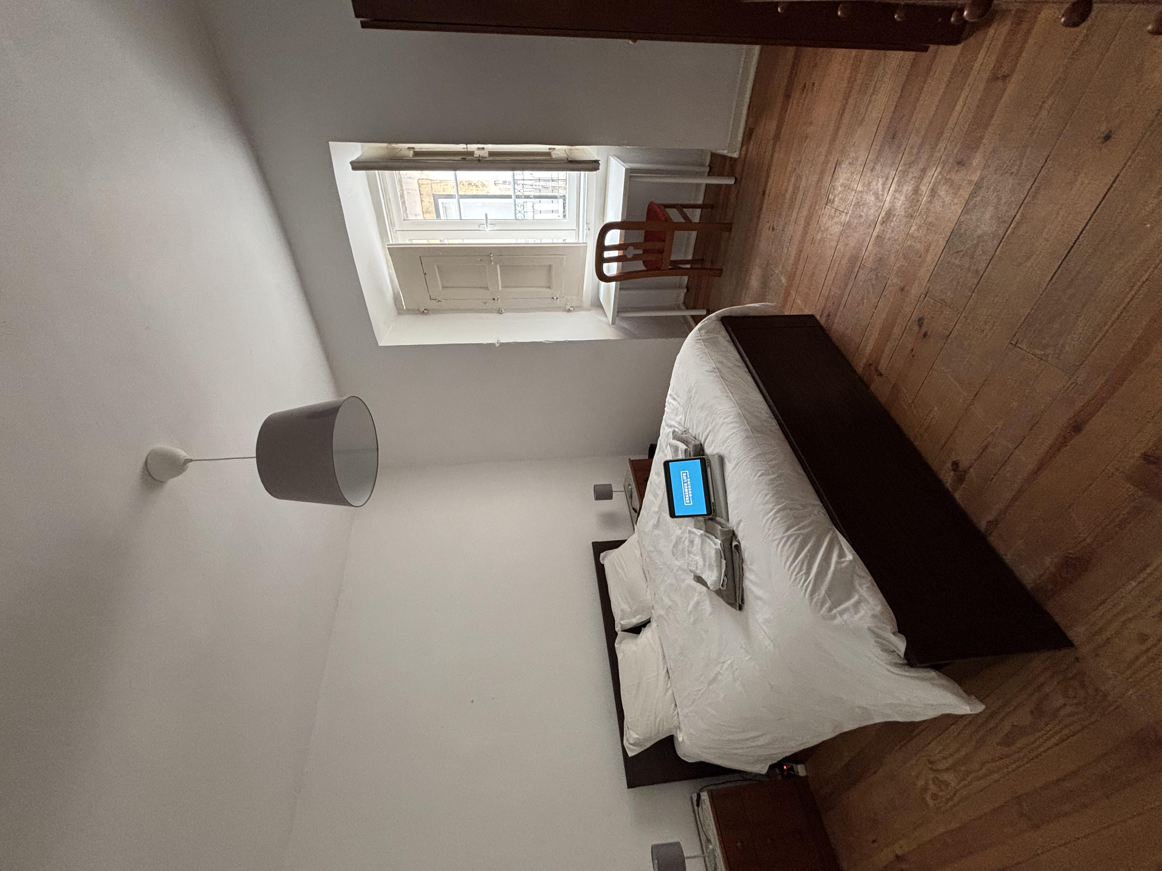 Comfortable Student Room 1 - Desk & Bed in lisboa – photo 1 of 5