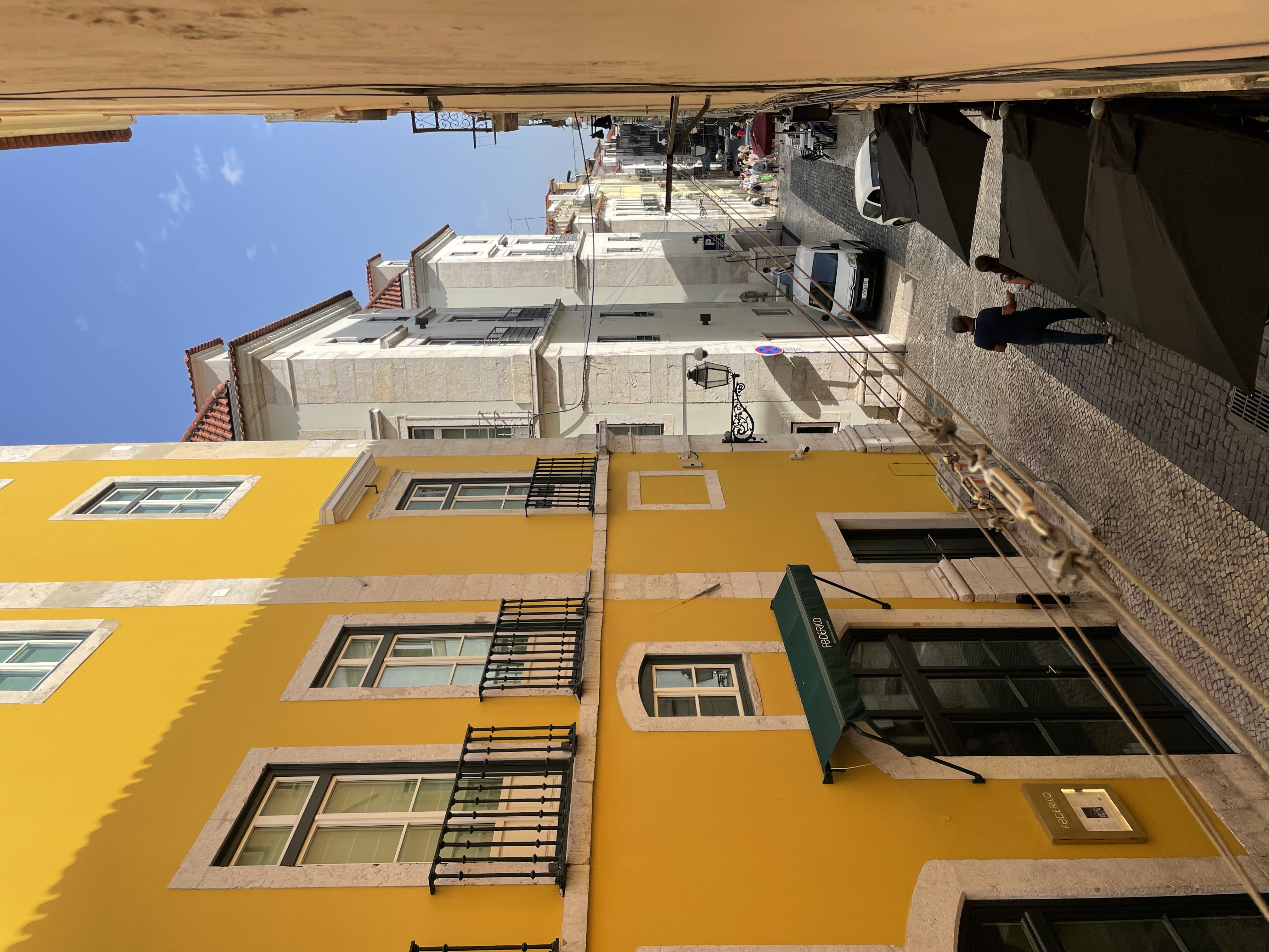 Comfortable Student Room 1 - Desk & Bed em Bairro Alto, lisboa – foto 4 de 23