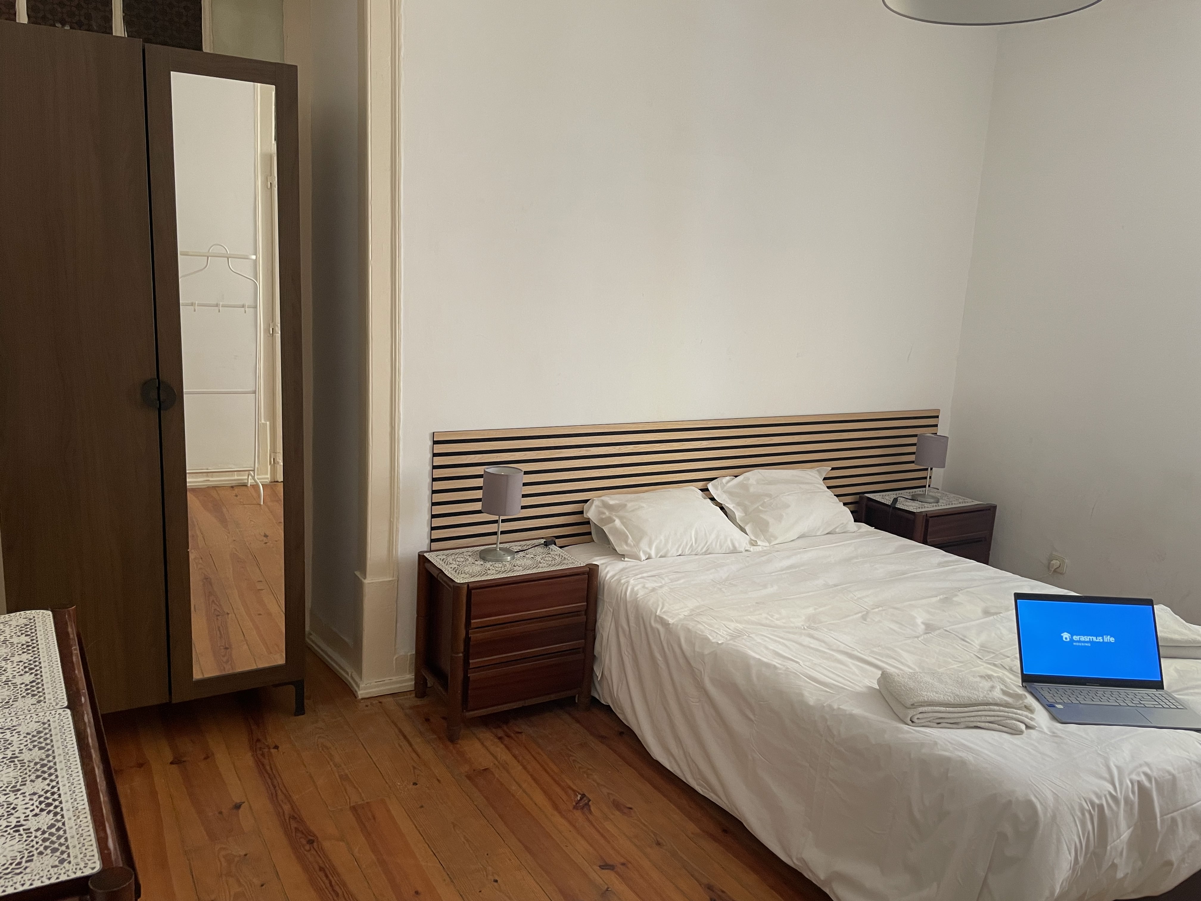 Charmy room 4 in Erasmus Corner 1st Floor in Bairro Alto, lisboa – photo 3 of 23