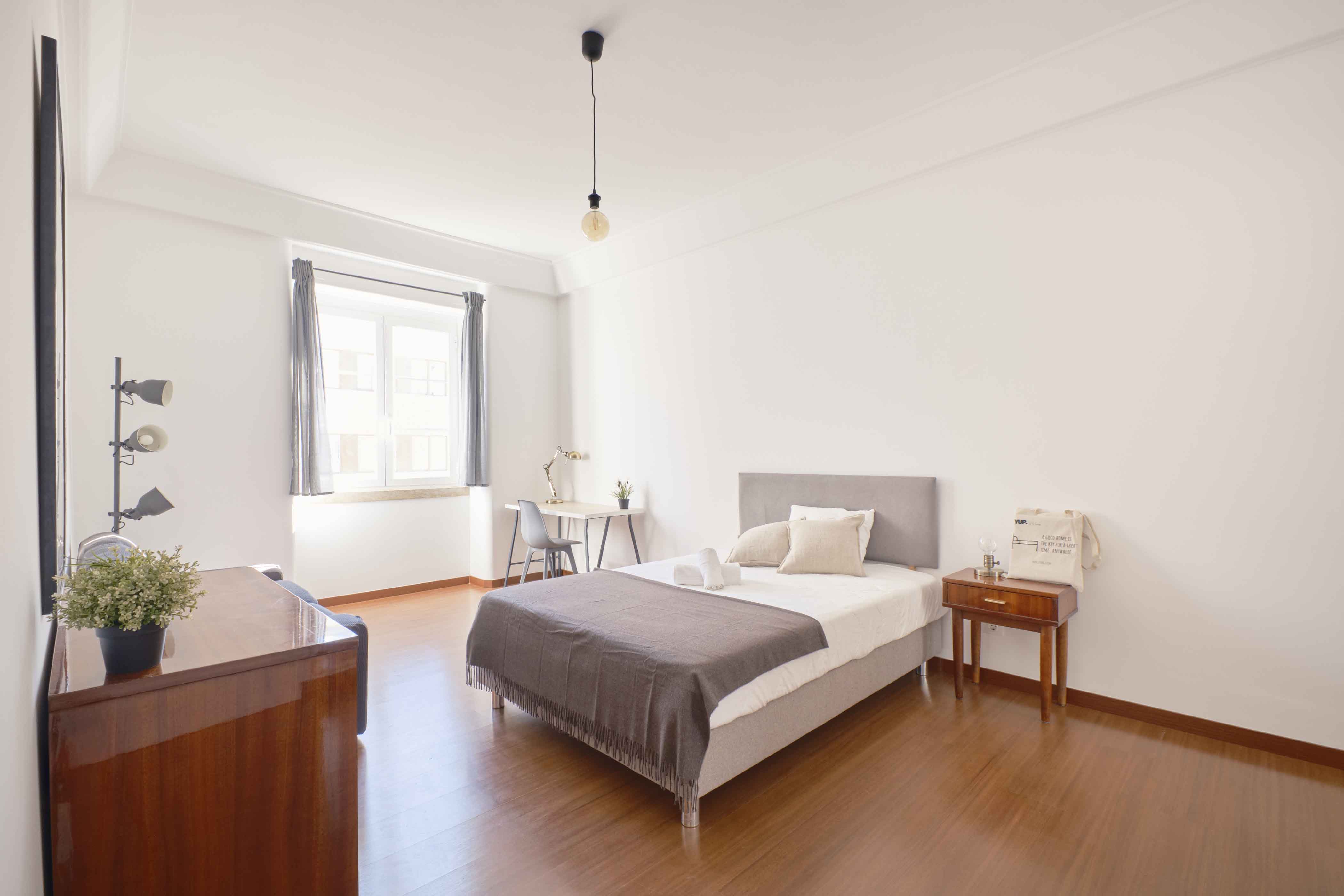 Quarto 6 em Saldanha, lisboa – foto 2 de 20