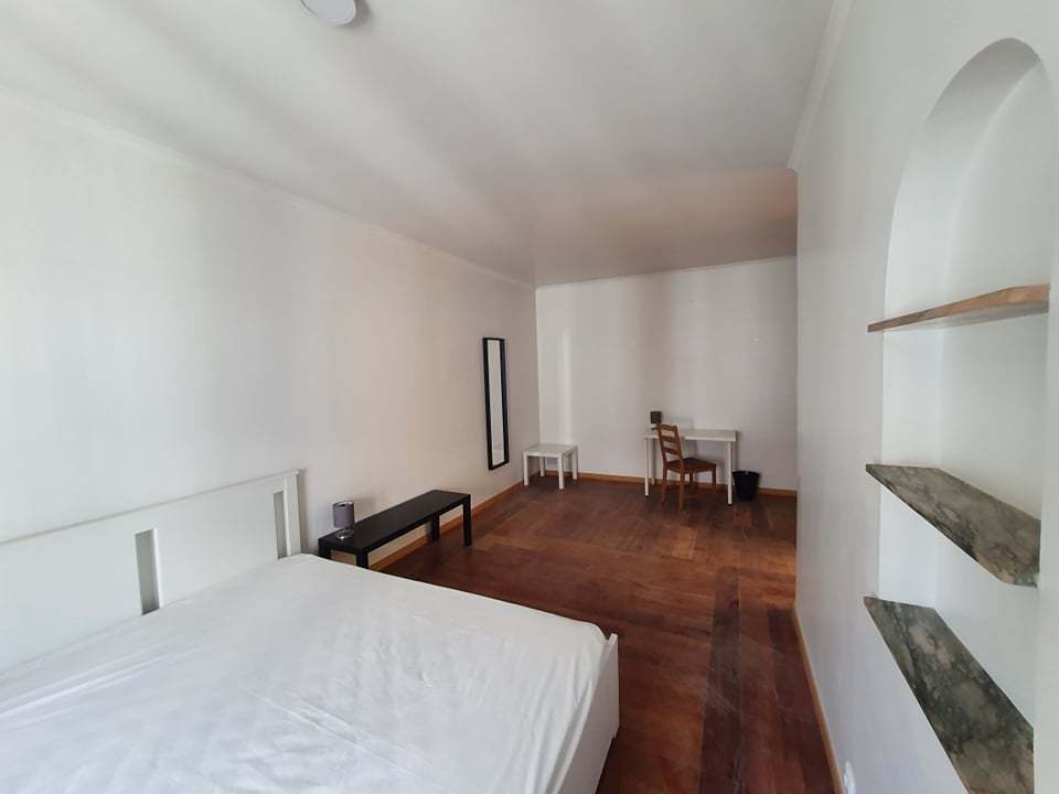 Spacious & Cozy Double Room 3 in Shared Apartment em lisboa – foto 1 de 3