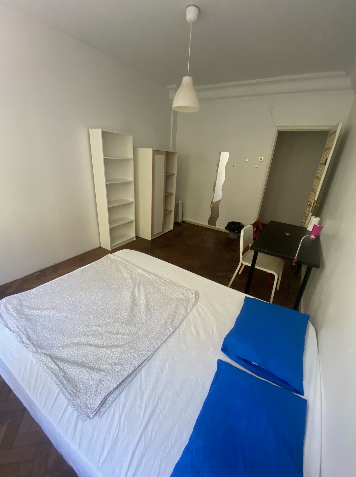 Sunny and Spacious Double-Bed Room 5 in Arroios em Anjos, lisboa – foto 3 de 22