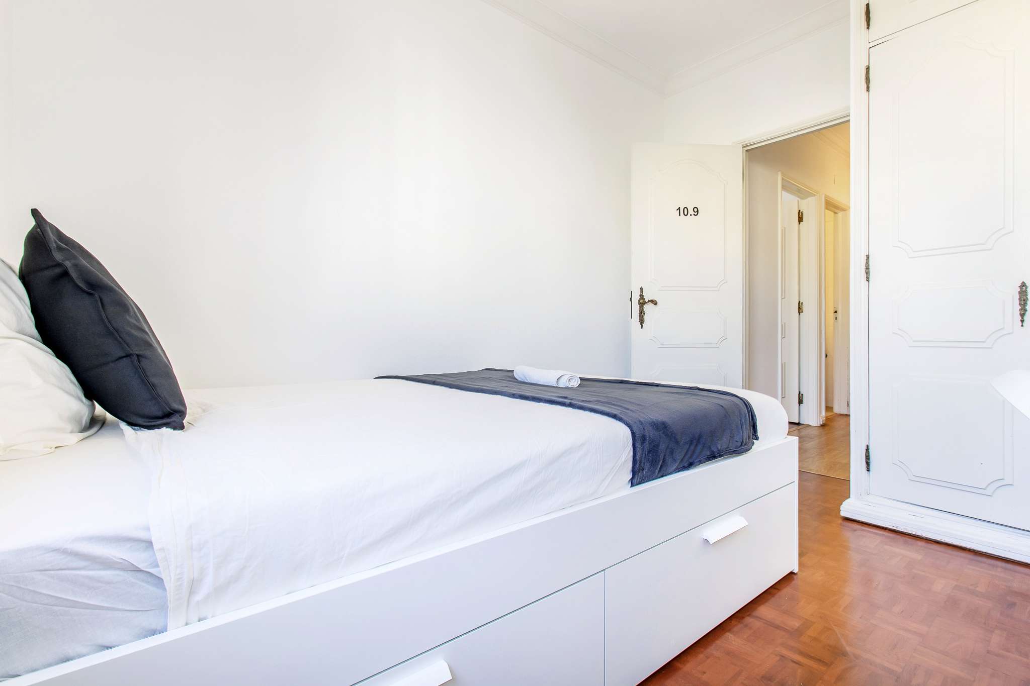 Luminous Double Room 9 for Study & Work em São Domingos de Benfica, lisboa – foto 2 de 13