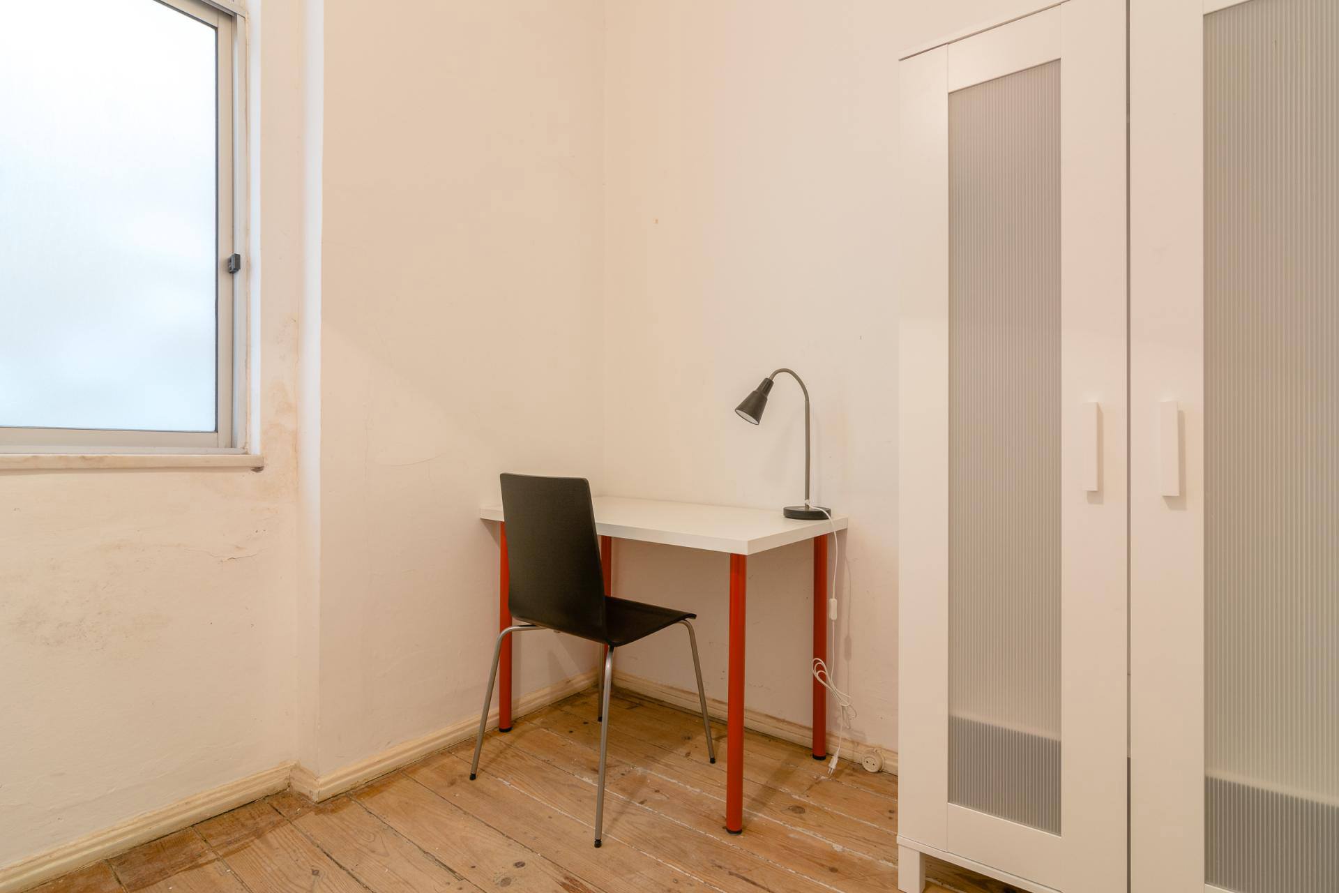 Cozy Double Room 5 with Warm Style em Penha de França, lisboa – foto 3 de 15
