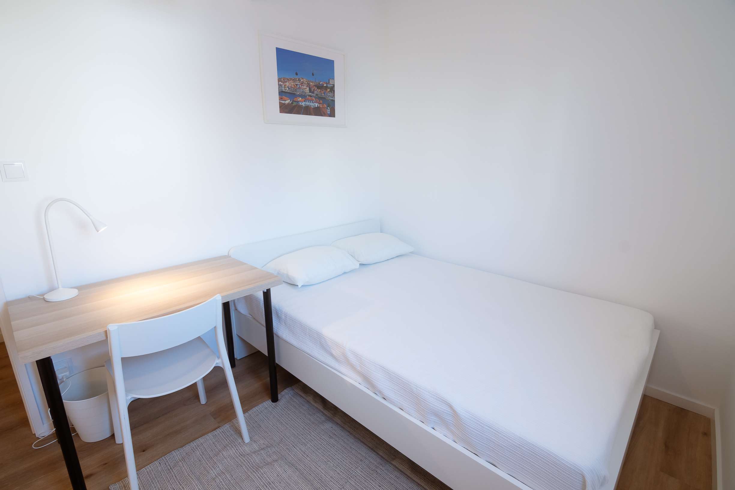 Modern room 3 in Porto in São Pedro da Afurada, porto – photo 2 of 15