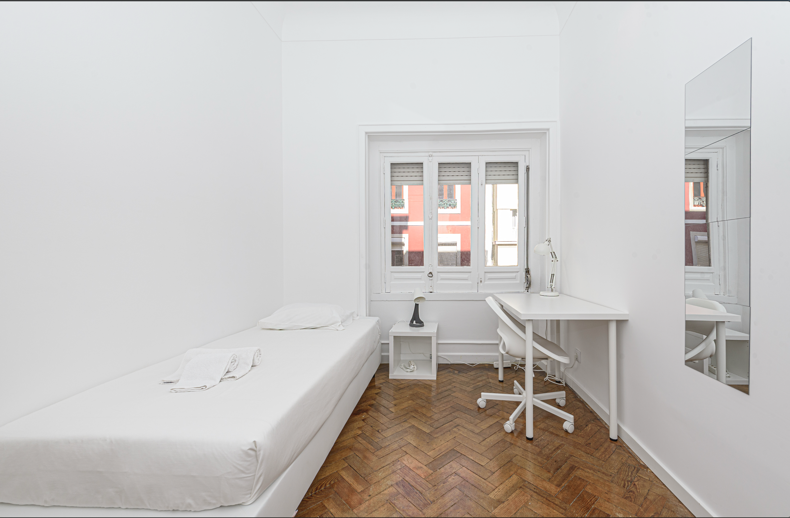 2916 in lisboa – photo 1 of 3