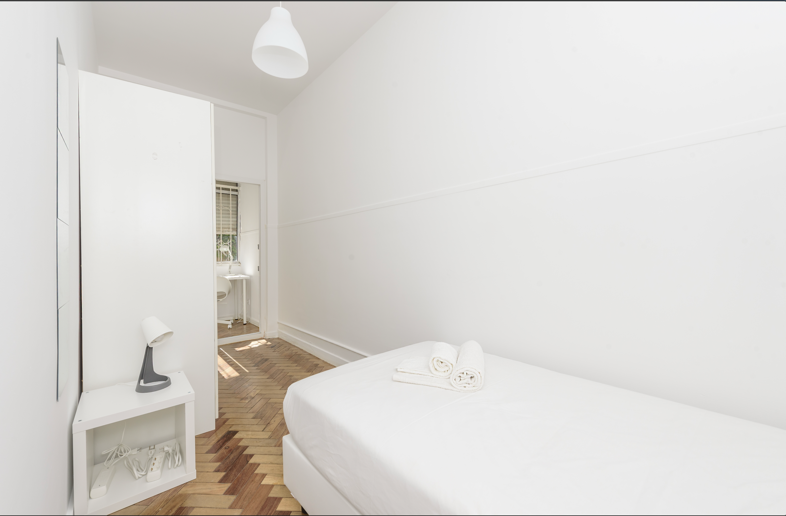 2907 in lisboa – photo 1 of 5