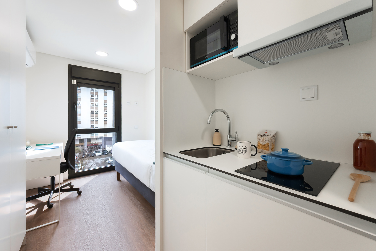 Economic Studio Apartment – 1-Month Minimum Stay in lisboa – photo 1 of 8