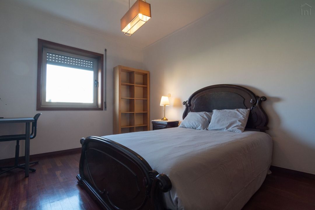 Room 5 -Suíte em porto – foto 1 de 7