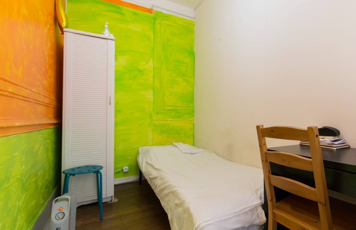 Luminous & Comfortable Single-Bed Room 6 em São Sebastião da Pedreira, lisboa – foto 2 de 16