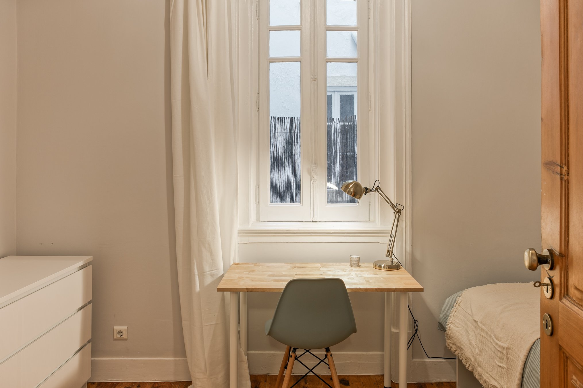 Stylish & Comfortable Room 5 with Natural Light in Pena em Pena, lisboa – foto 2 de 20