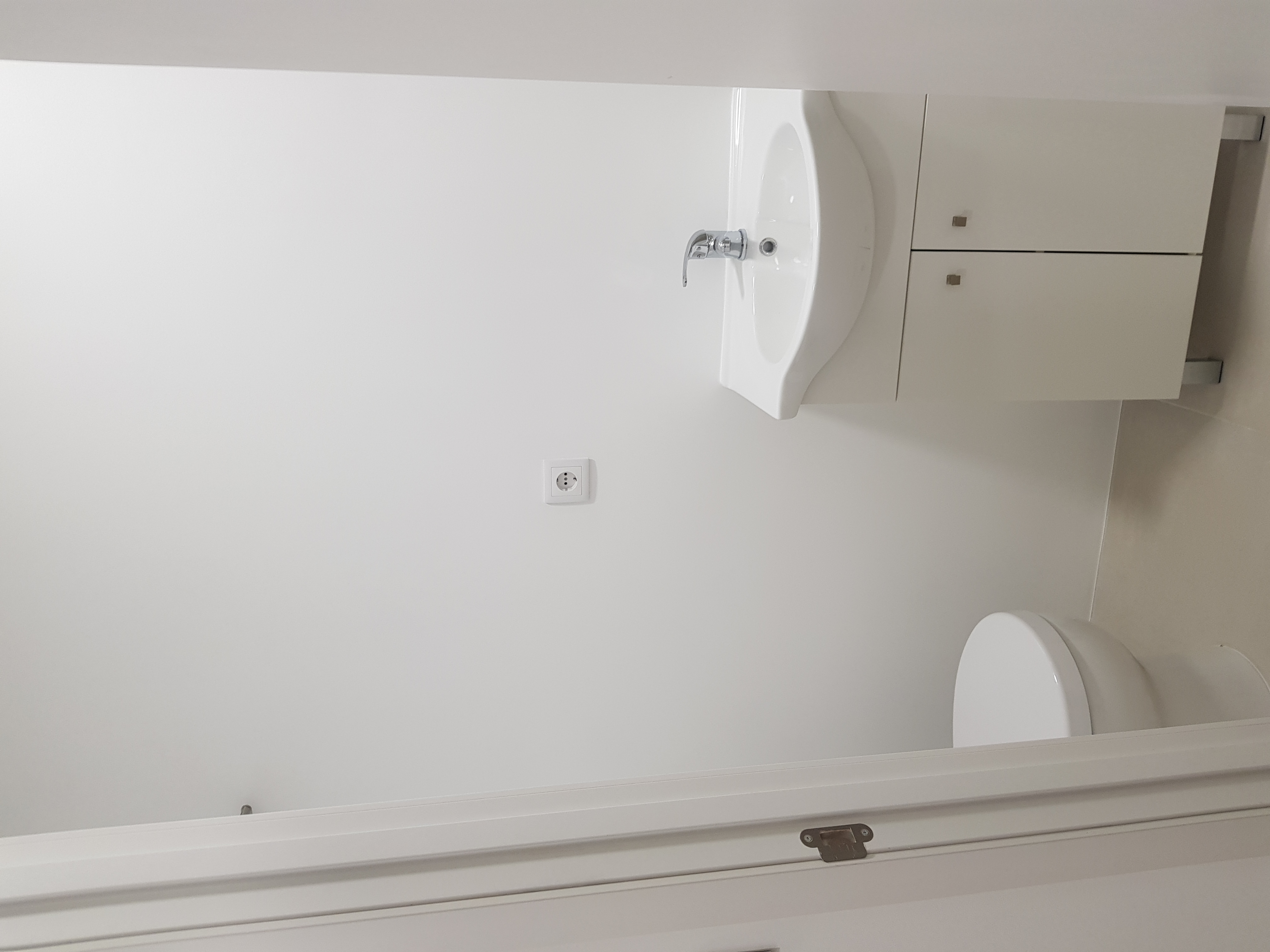 O407 - Spacious Superior Studio in Rio Tinto, porto – photo 3 of 35