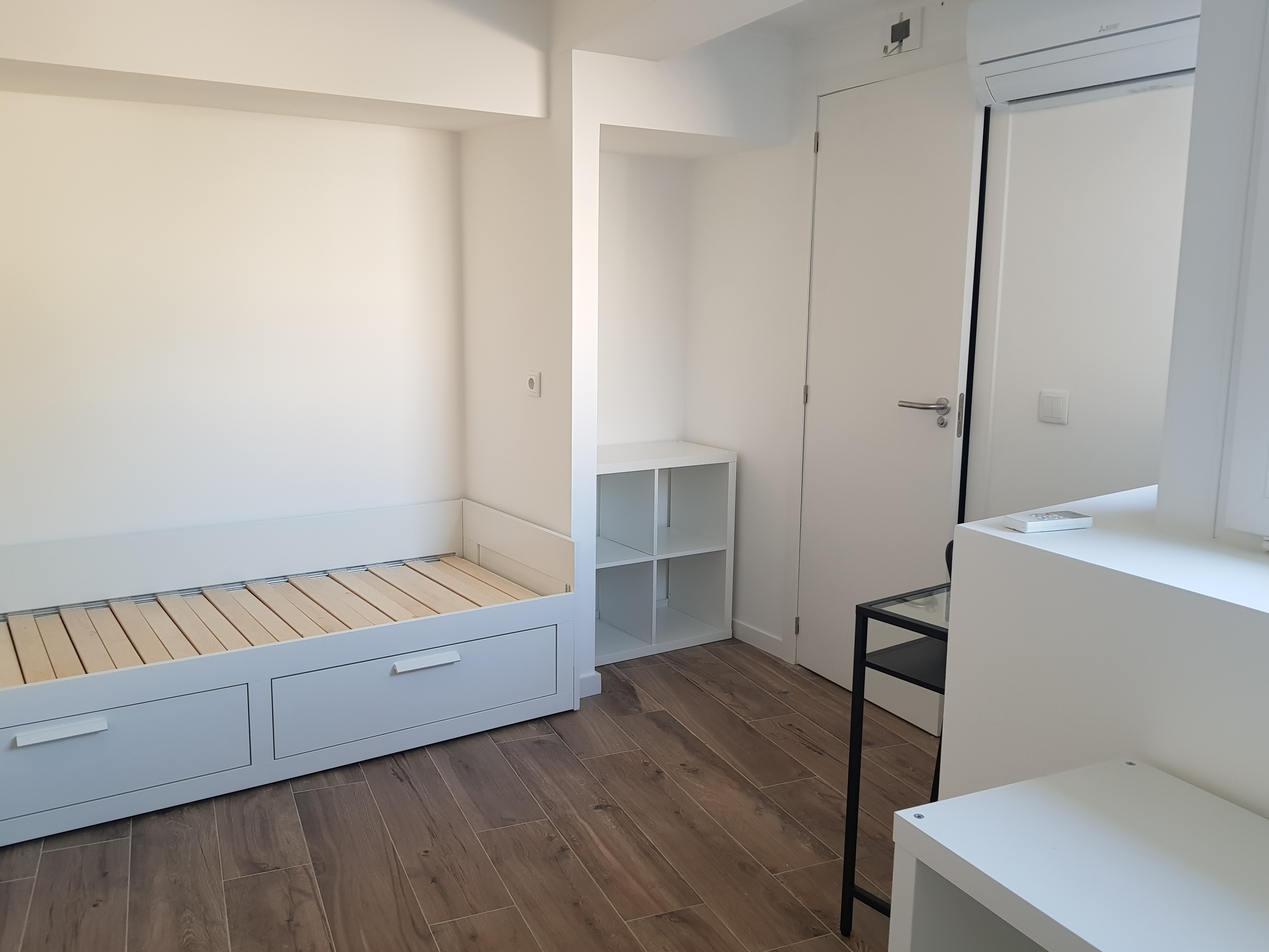O404 - Modern Superior Studio with Terrace in porto – photo 1 of 20