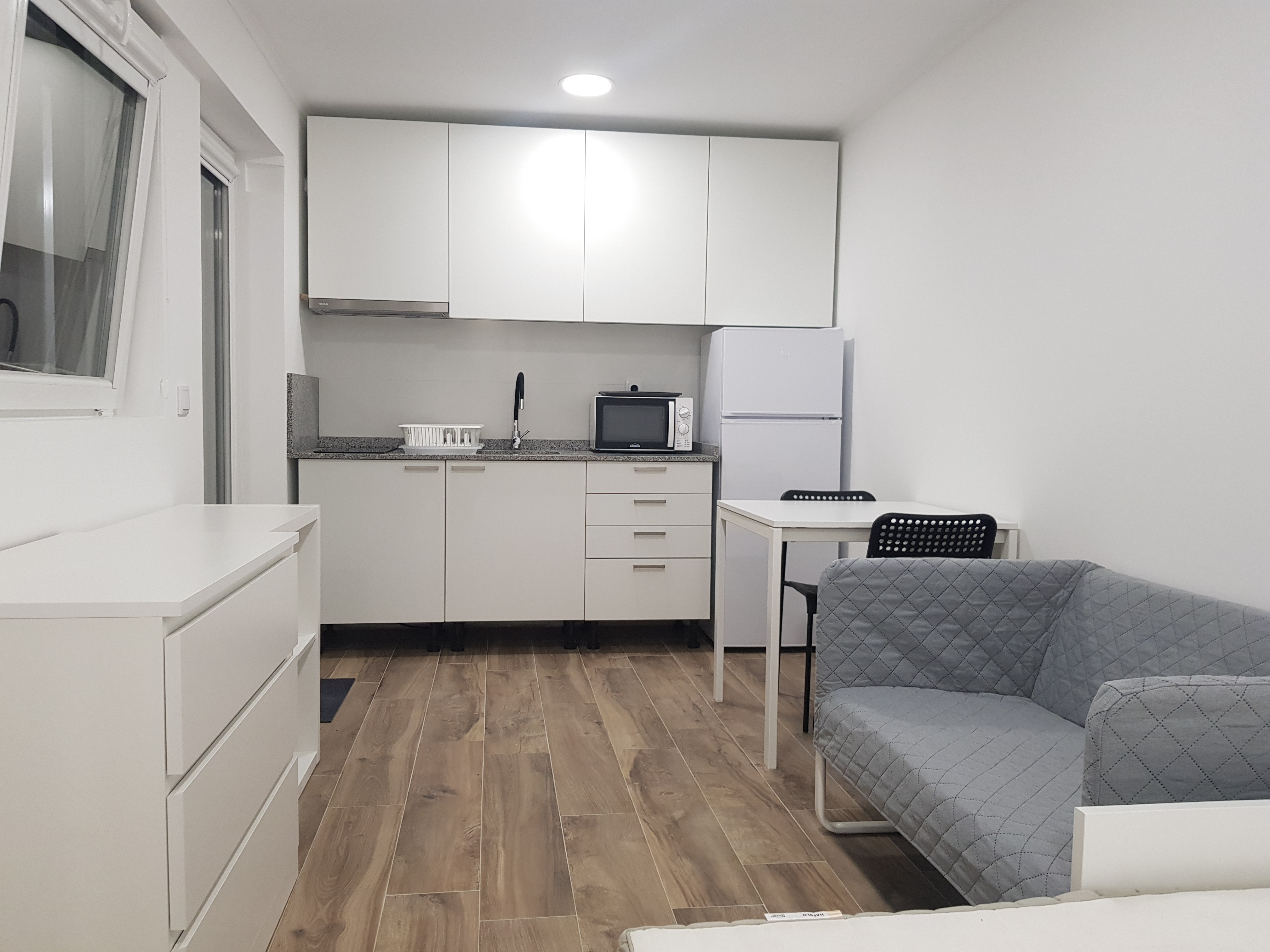 O403 - Modern Superior Studio with Terrace in Rio Tinto, porto – photo 3 of 39