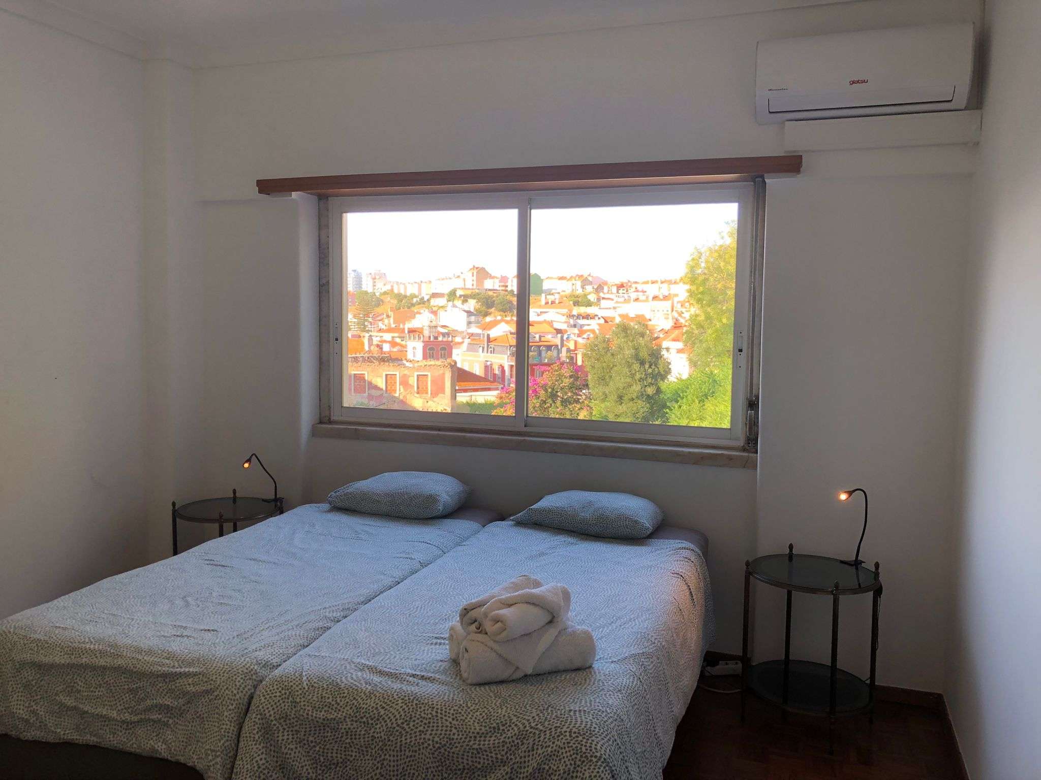 Room 2 in Casa Milucha with A/C em Arroios, lisboa – foto 3 de 24