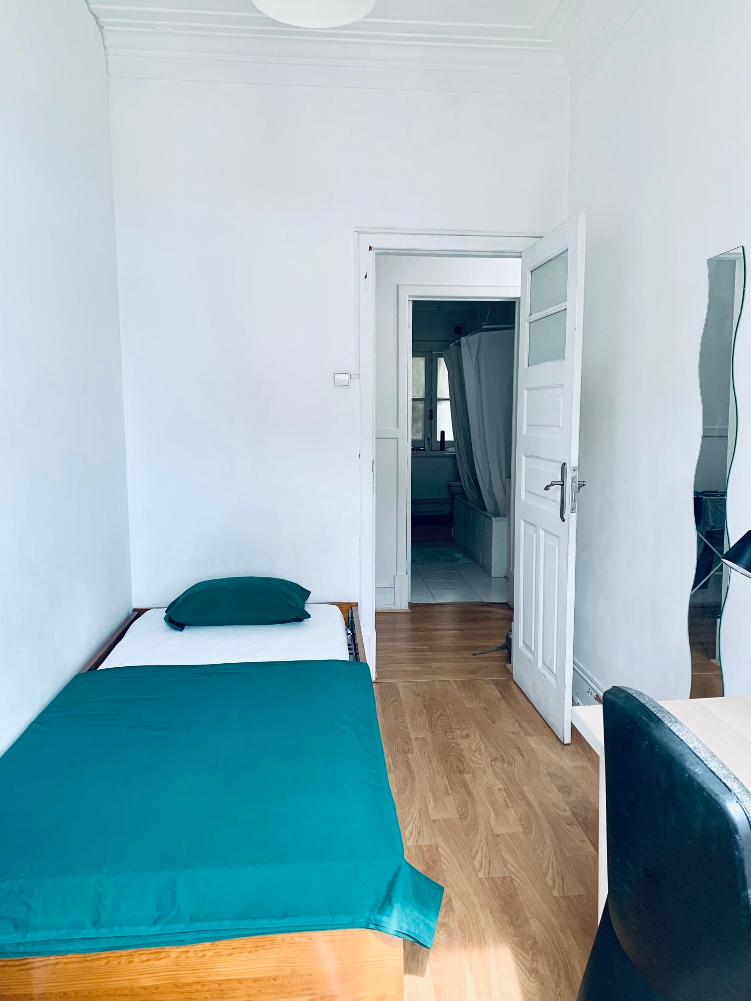 Cozy Double Room 5 with Natural Light em lisboa – foto 1 de 3