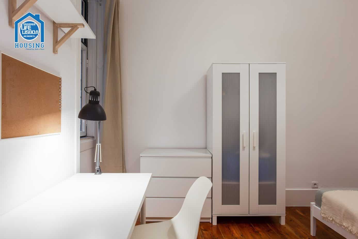 Comfortable Room 3 in Santos-o-Velho Apartment in Santos-o-Velho, lisboa – photo 3 of 18