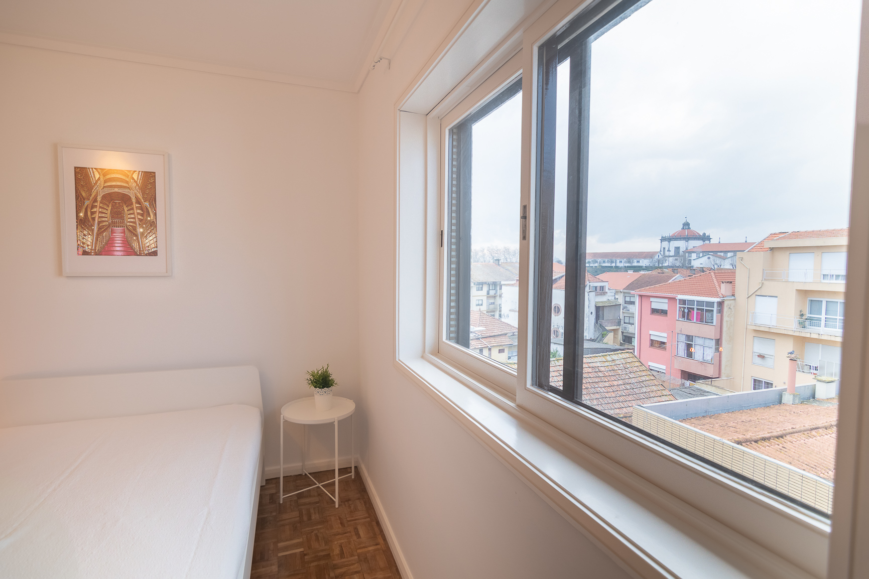 Bedroom 1 in Jardim do Morro Flat in Santa Marinha, porto – photo 2 of 12