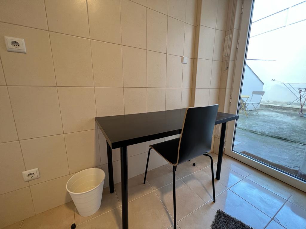 Quiet Private Room 3 & Terrace Access em Olaias, lisboa – foto 2 de 22