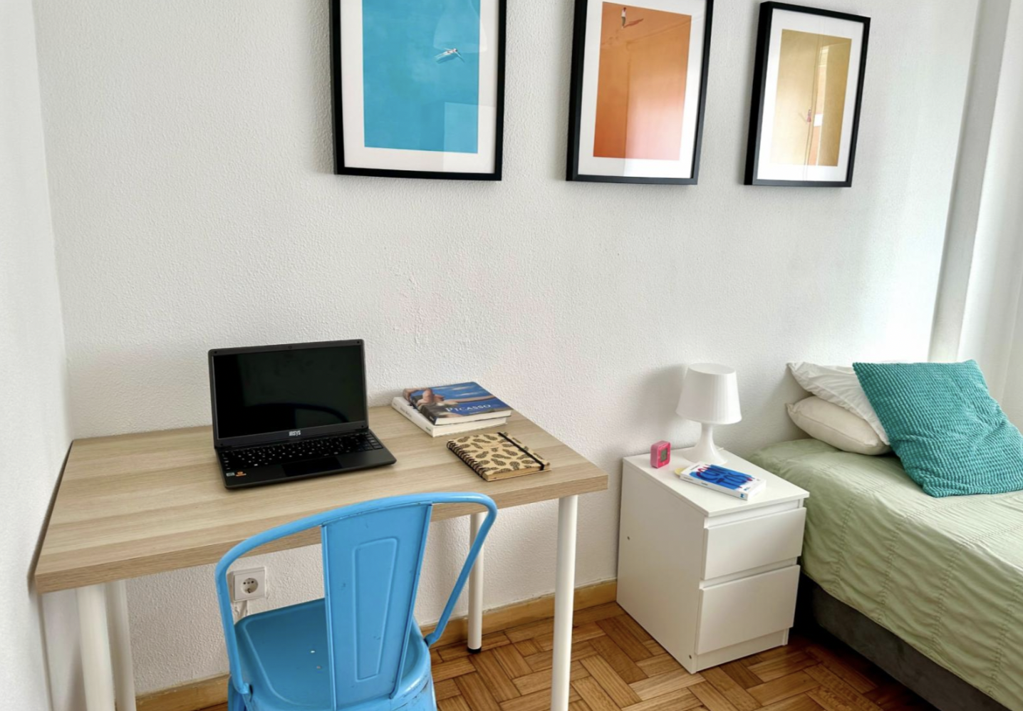Fantastic Single Room 1 with Window & Desk em Campanhã, porto – foto 2 de 7