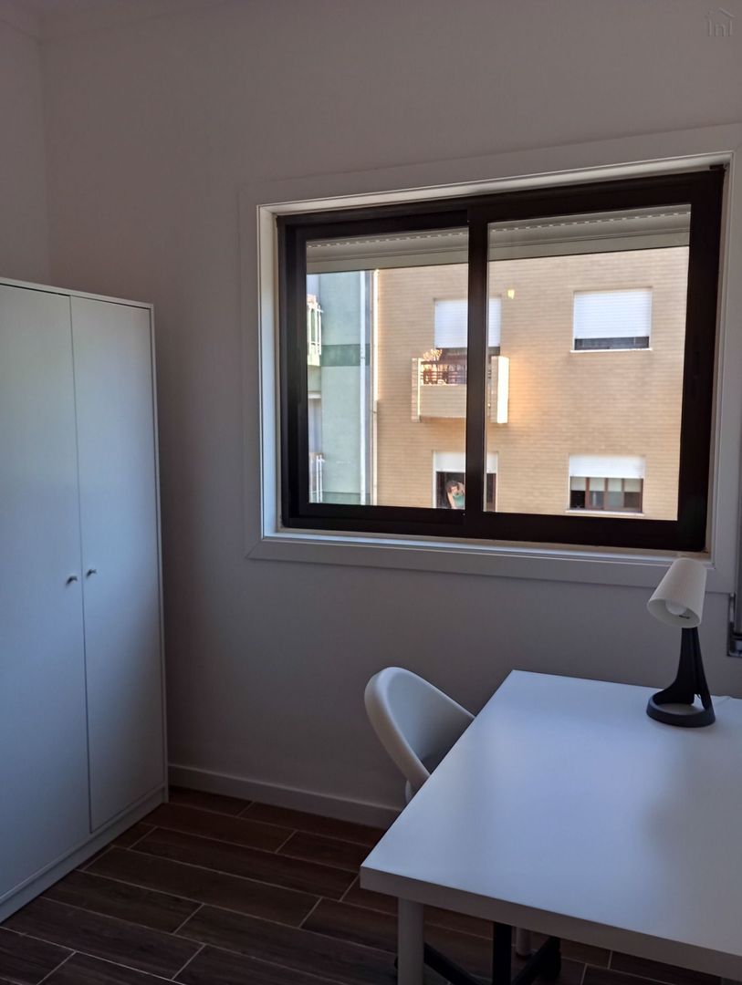 Room 3 - Quarto Céu in Bonfim, porto – photo 4 of 26