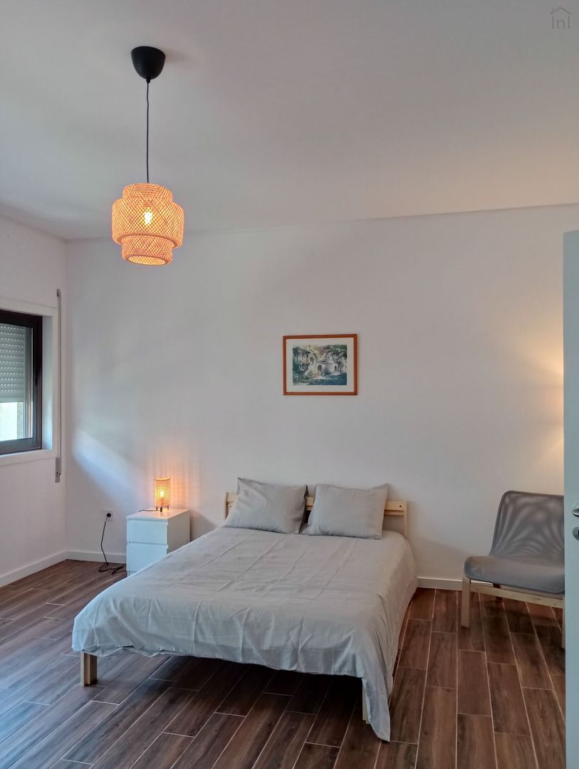 Room 2-Quarto Amendoeira em porto – foto 1 de 10