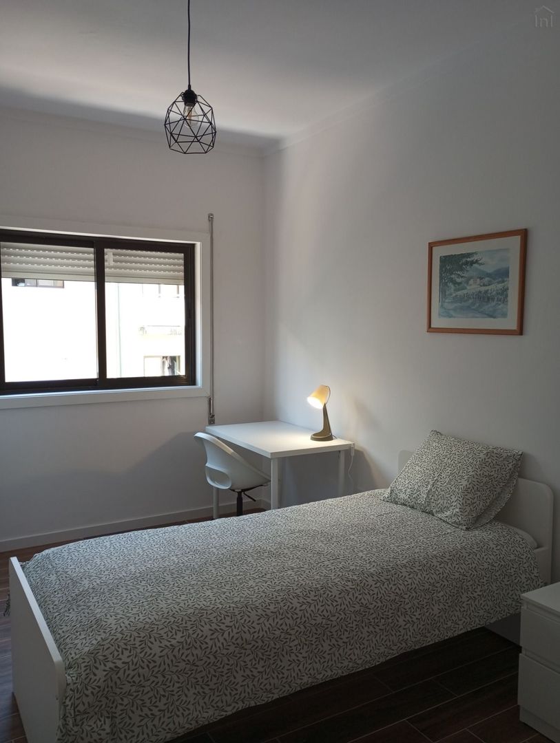 Room 5 - Quarto Verde in Bonfim, porto – photo 1 of 1