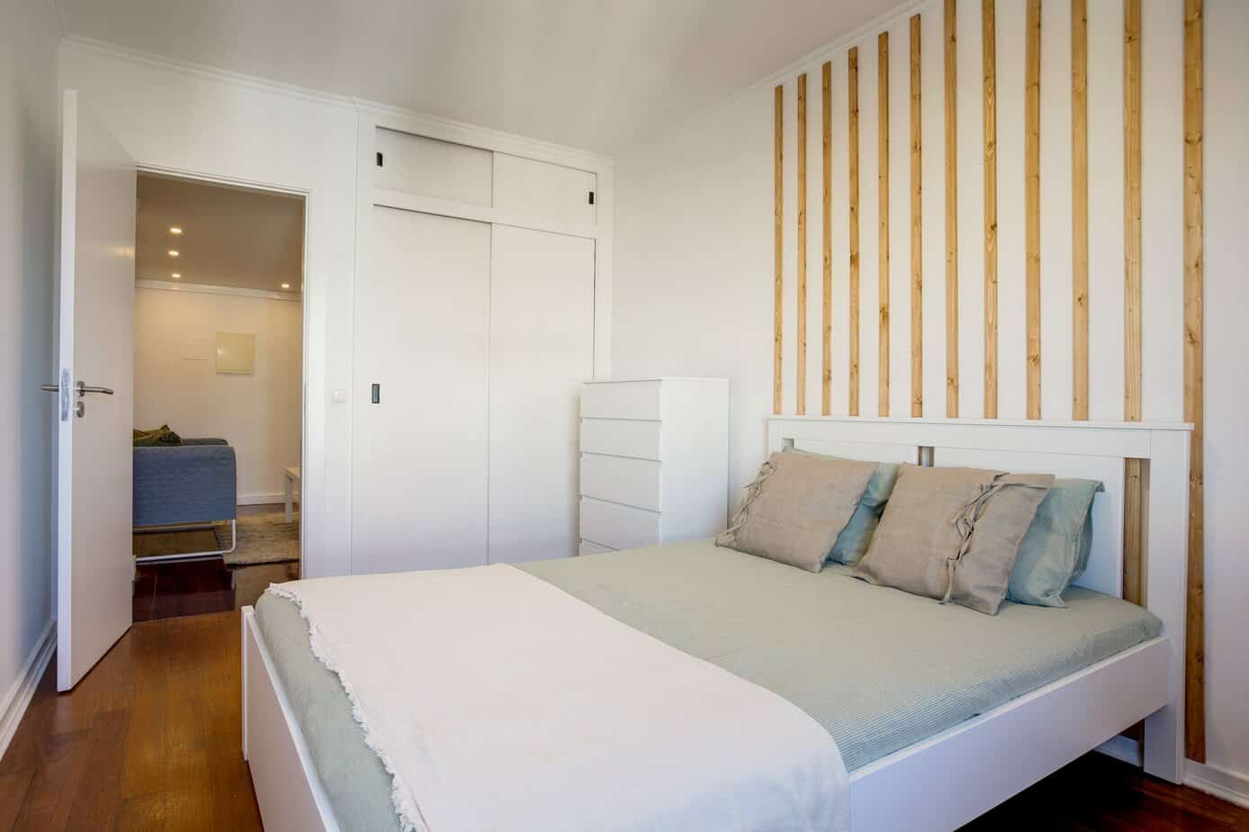 Comfortable Furnished Double Room 5 with Study Space em lisboa – foto 1 de 3