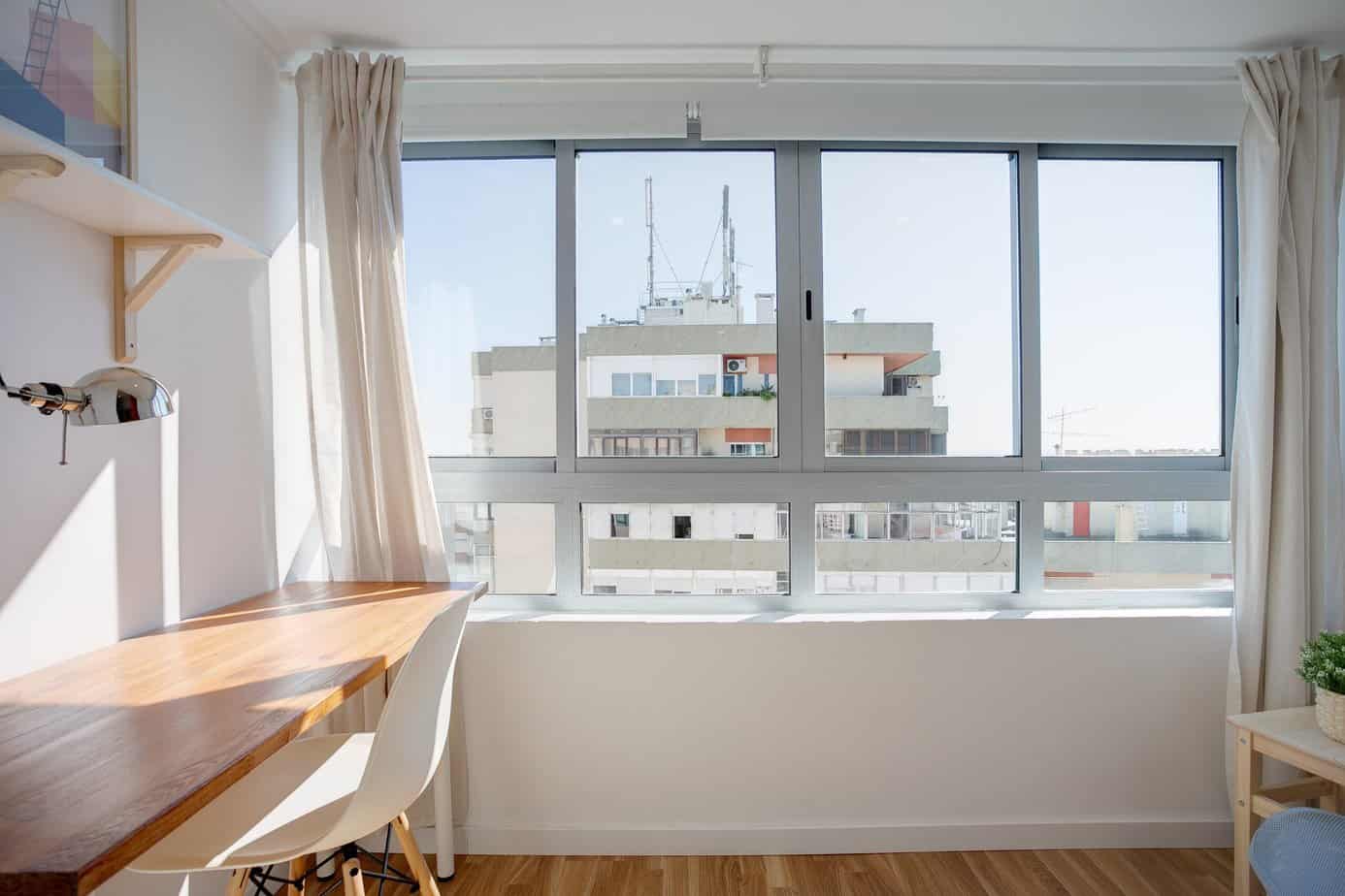 Sunny Single-Bed Room 7 with Beautiful View em Alto do Pina, lisboa – foto 5 de 14
