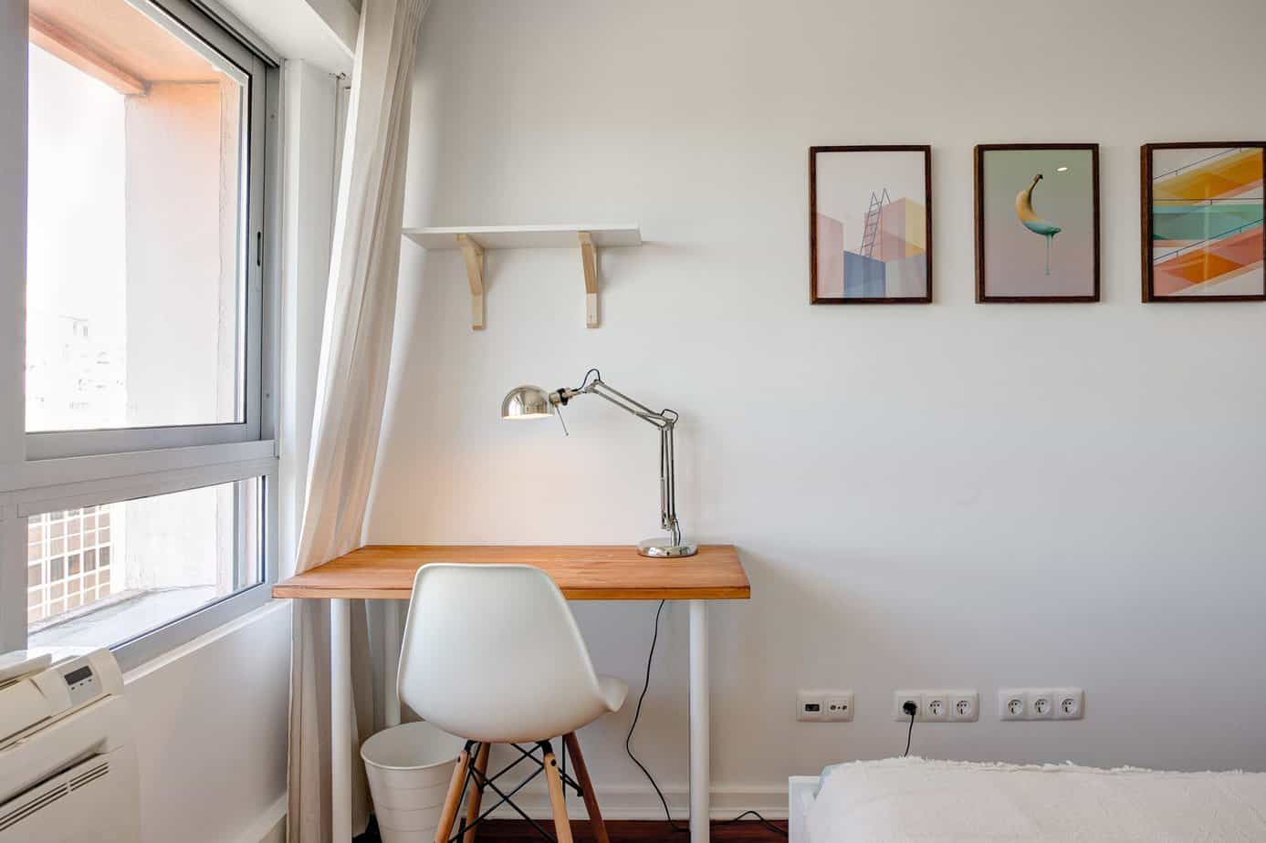 Spacious Double-Bed Room 4 with Natural Light em Alto do Pina, lisboa – foto 3 de 12