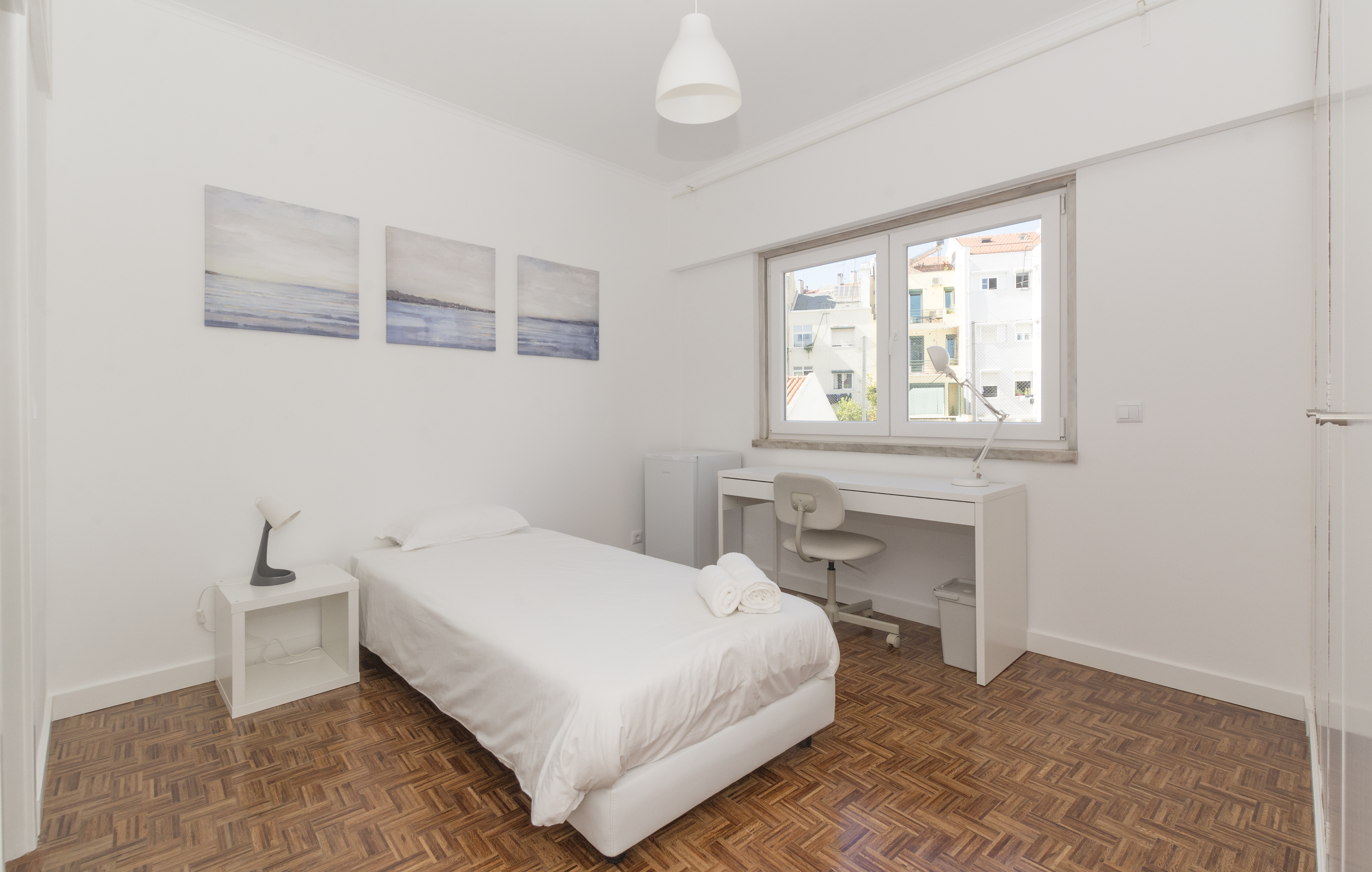 Room 9504 in lisboa – photo 1 of 4