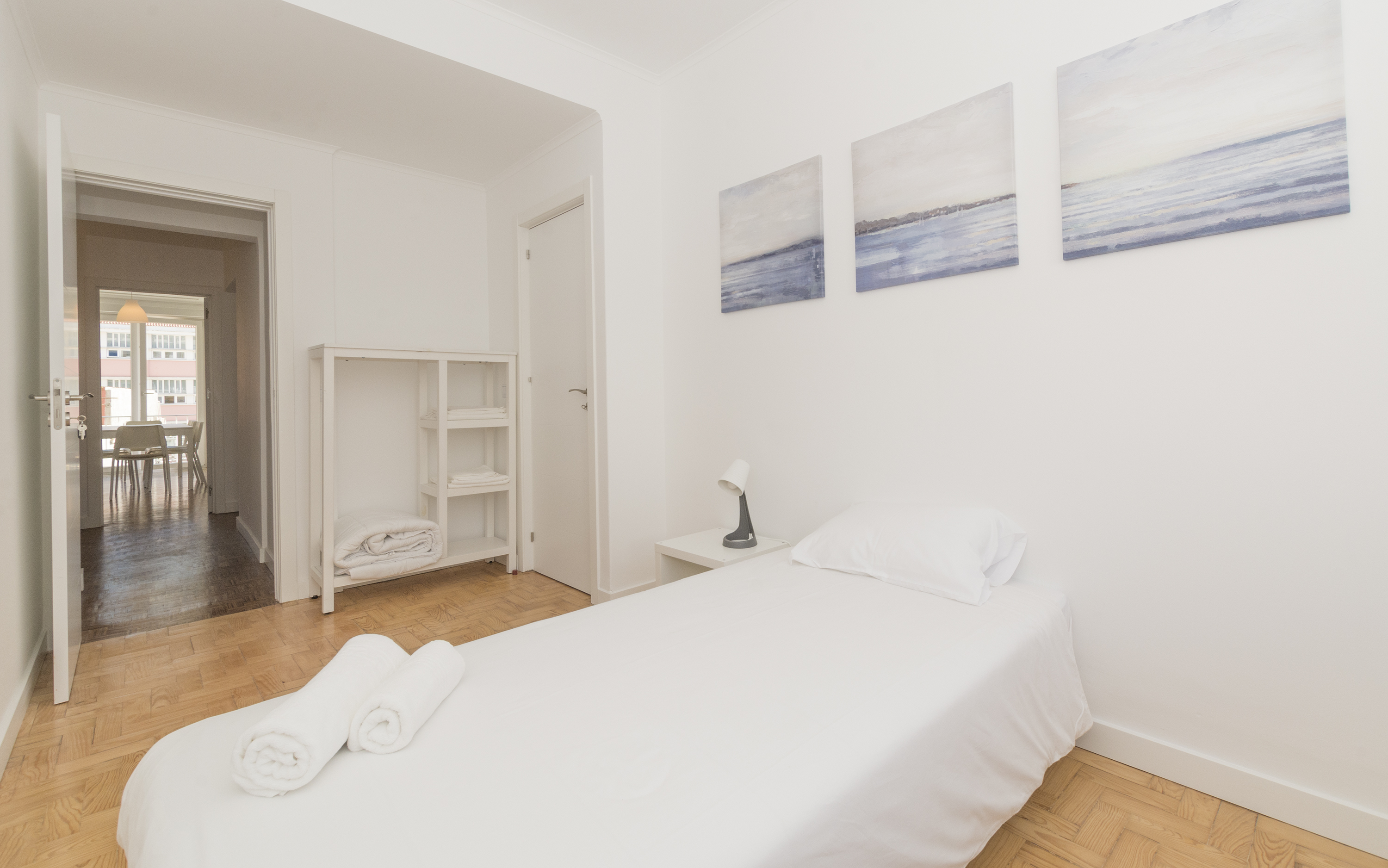 Room 9506 in Campolide, lisboa – photo 2 of 23