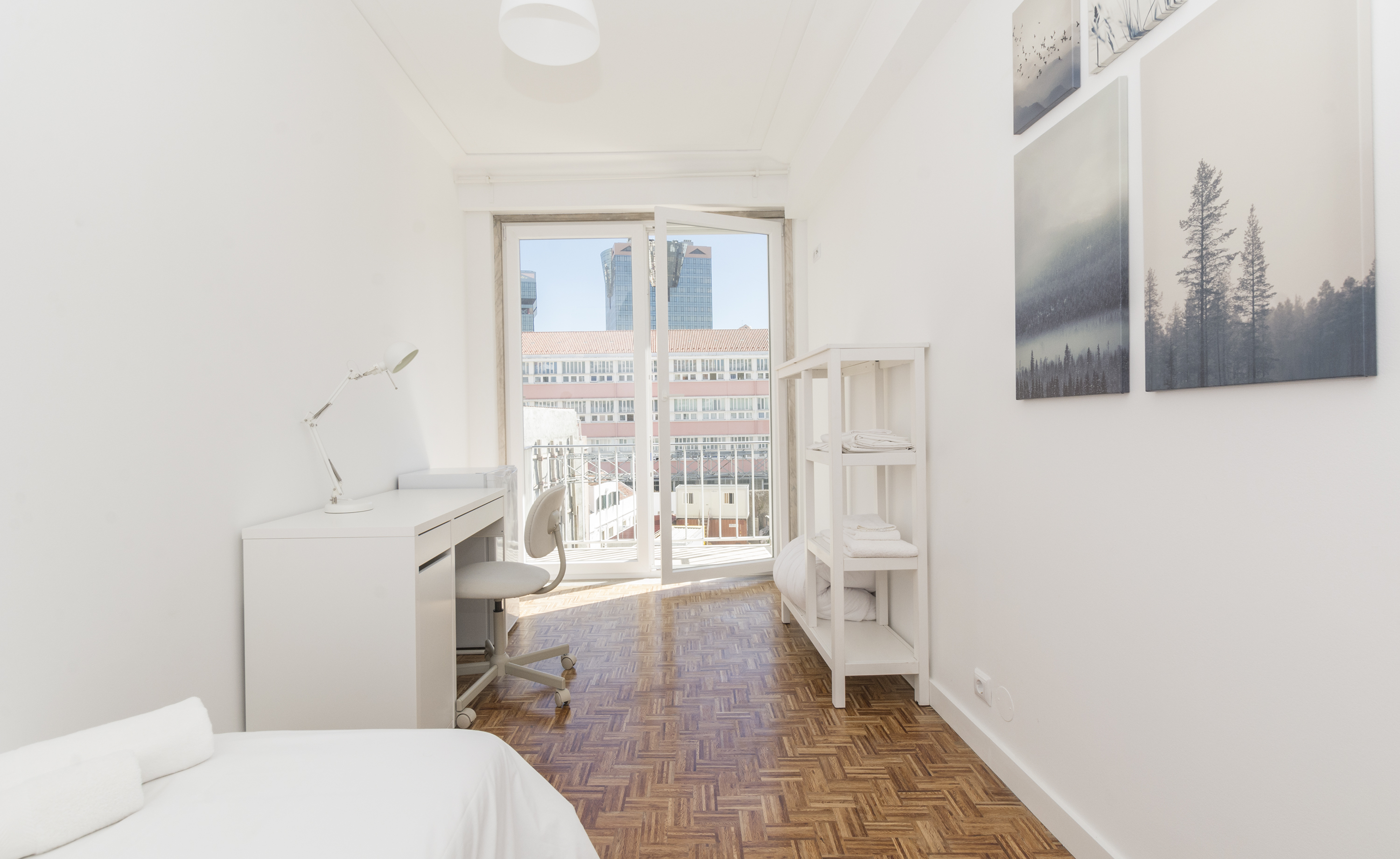 Room 9502 in Campolide, lisboa – photo 2 of 25