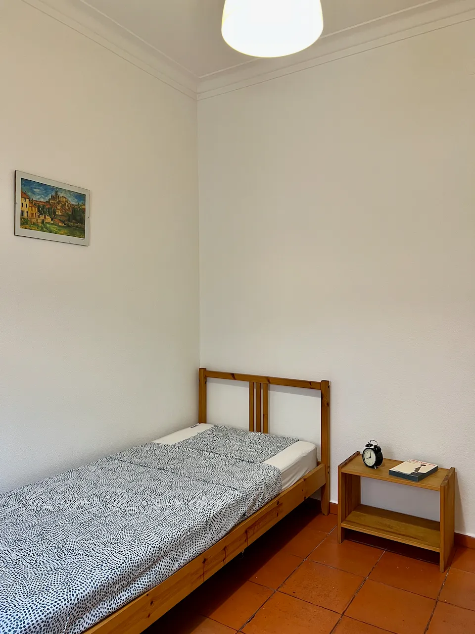 Elegant Room 1 in Pontinha, lisboa – photo 5 of 11