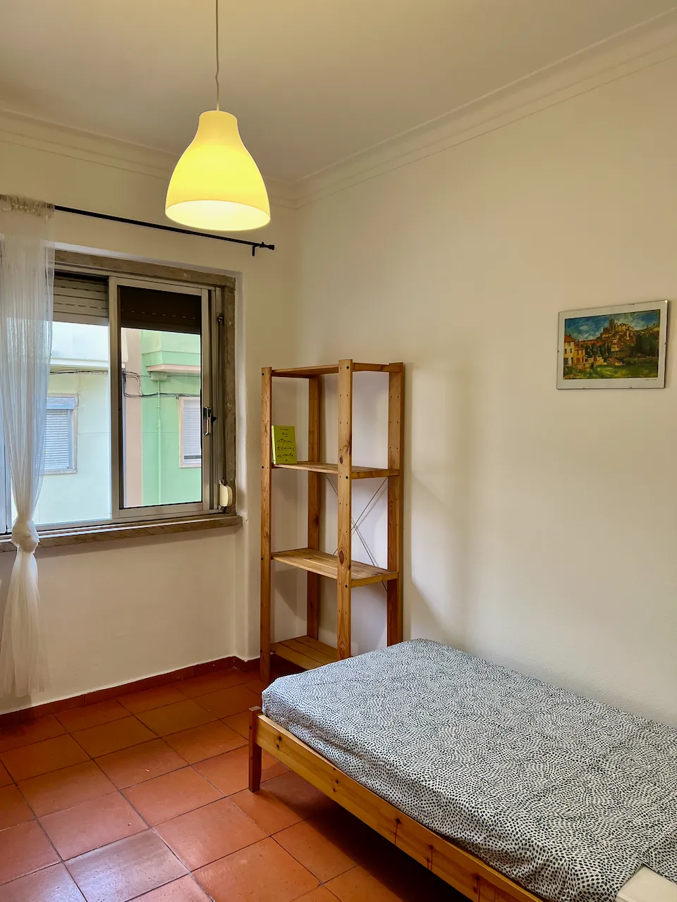 Elegant Room 1 in Pontinha, lisboa – photo 4 of 11