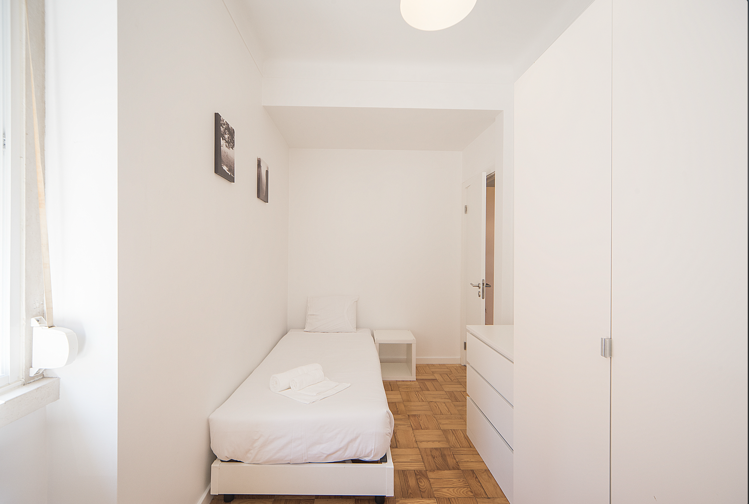 Room 2437 em Jardim Zoologico, lisboa – foto 4 de 16