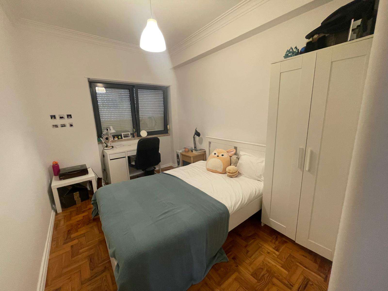 Cozy Room 4 with Double Bed & Desk em lisboa – foto 1 de 2